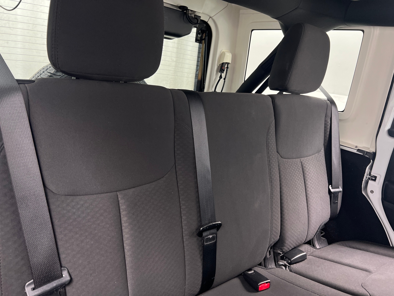 Thumbnail: 2015 Jeep Wrangler - 6