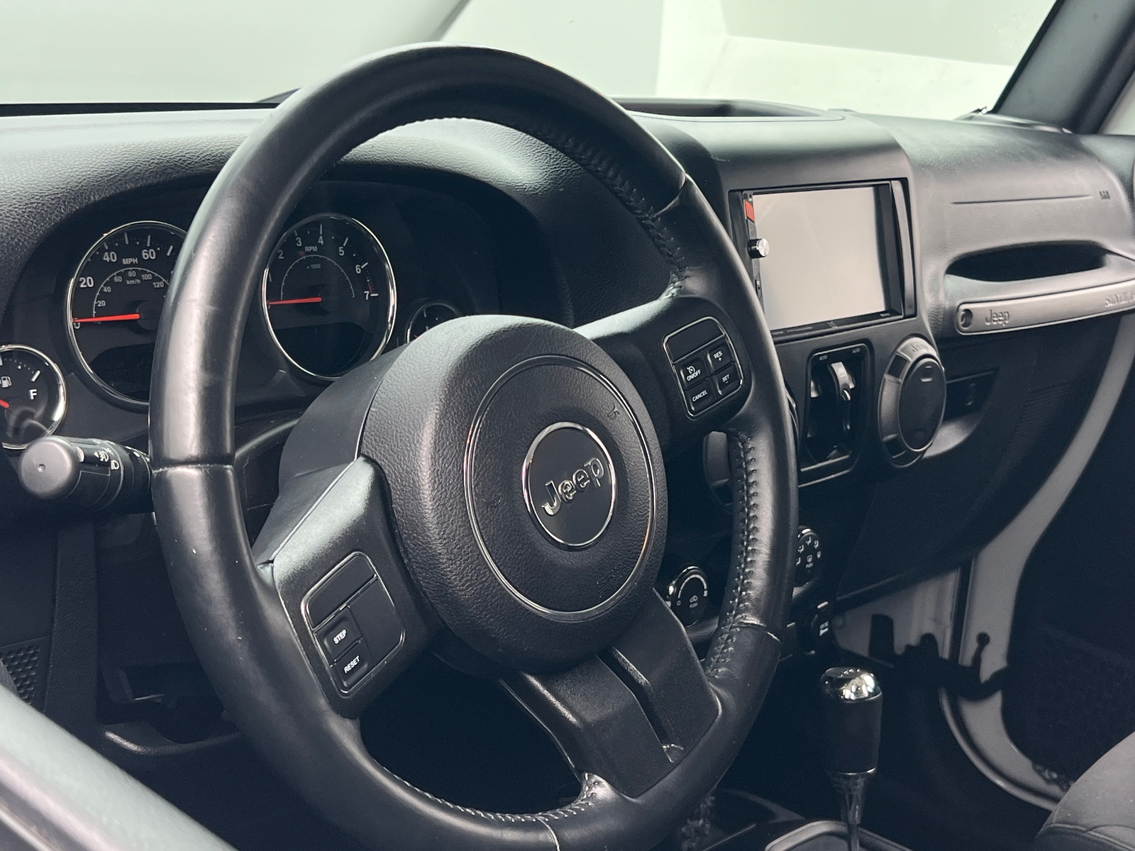 Thumbnail: 2015 Jeep Wrangler - 5