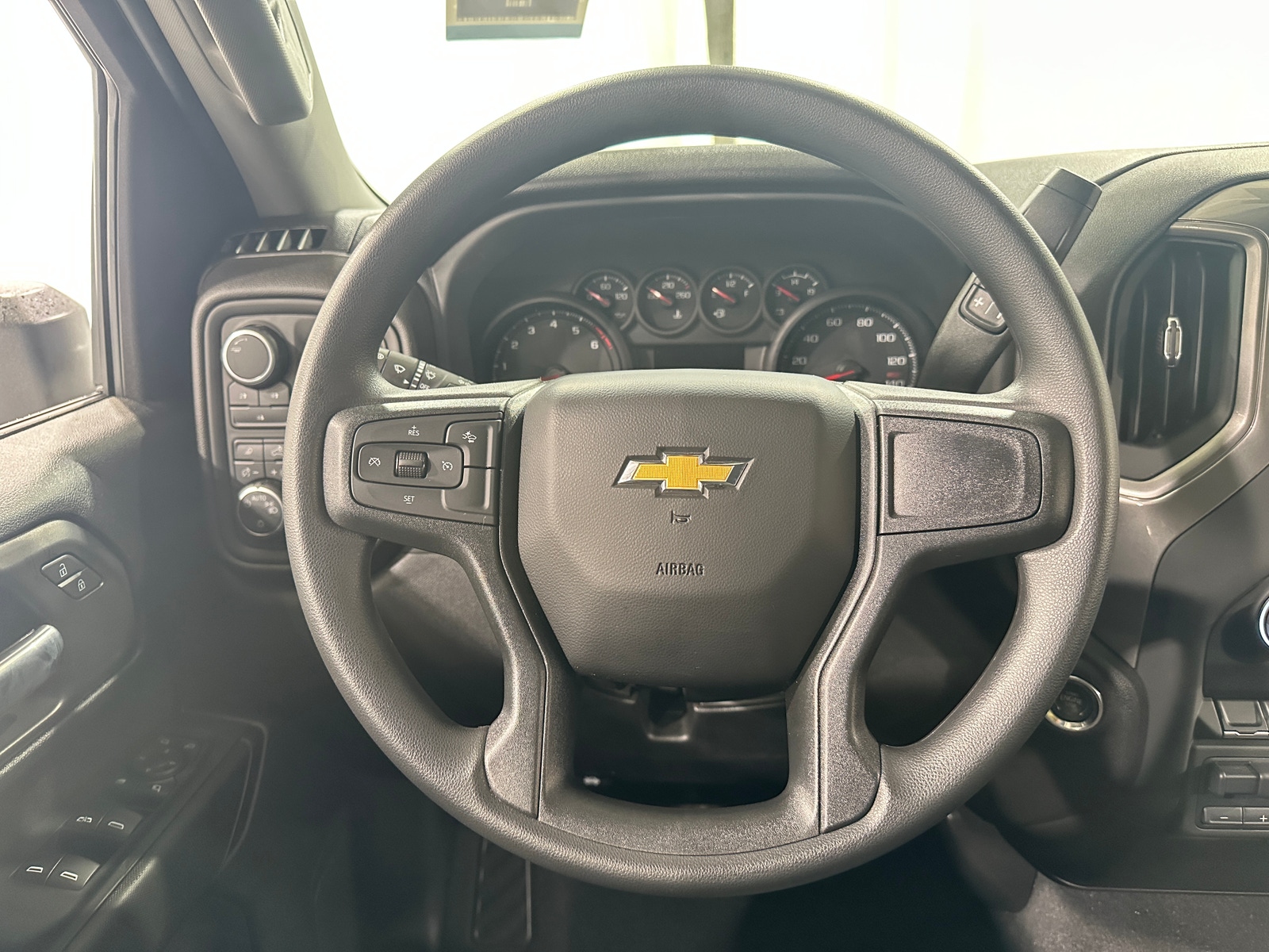 Thumbnail: 2025 Chevrolet Silverado 2500 - 5