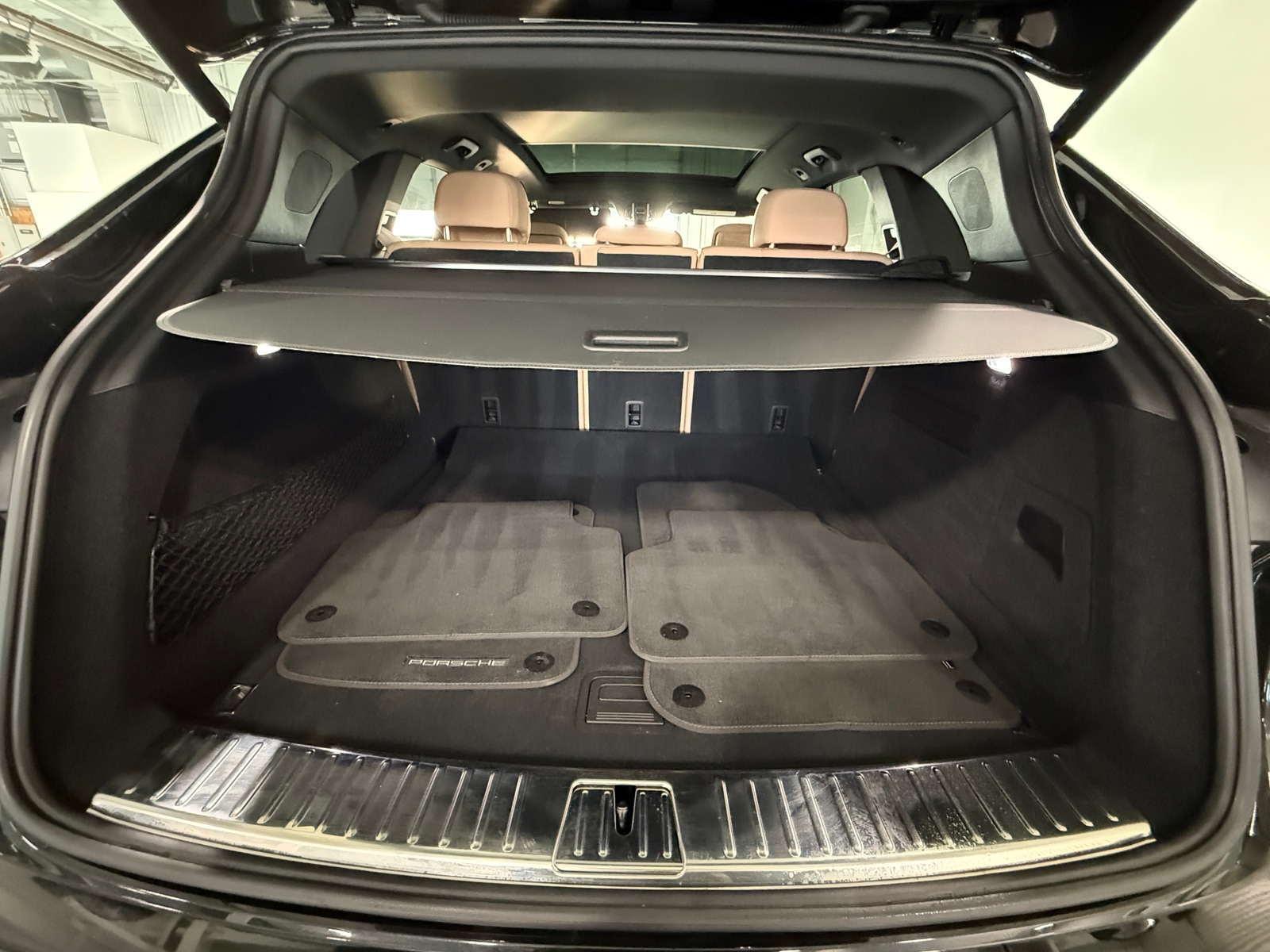 Thumbnail: 2023 Porsche Cayenne - 6