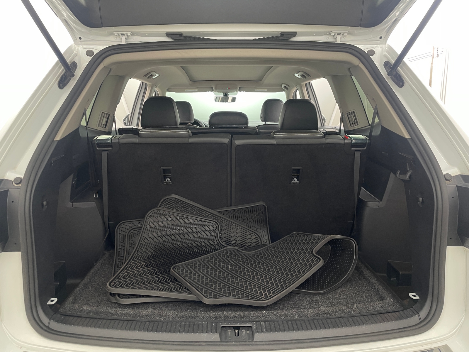 Thumbnail: 2022 Volkswagen Atlas - 6