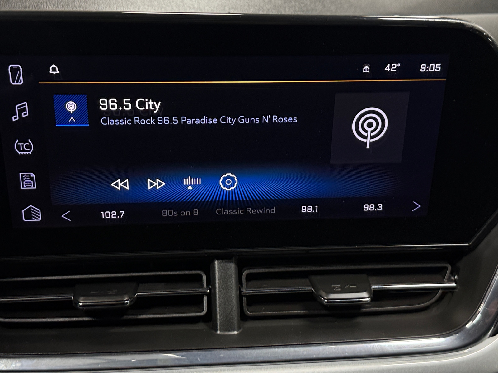 Thumbnail: 2025 Chevrolet Trax - 4