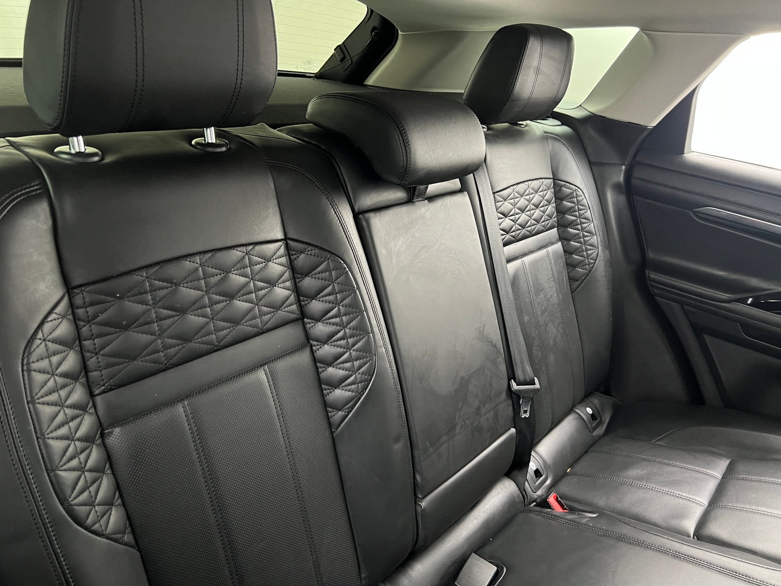 Thumbnail: 2020 Land Rover Range Rover Evoque - 5