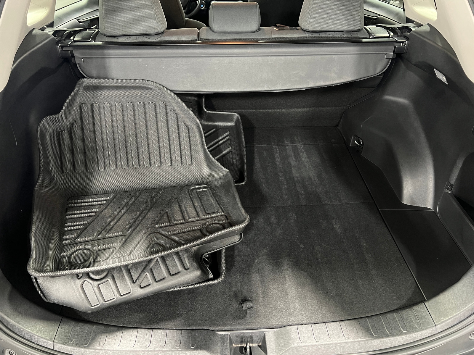 Thumbnail: 2021 Toyota RAV4 - 7