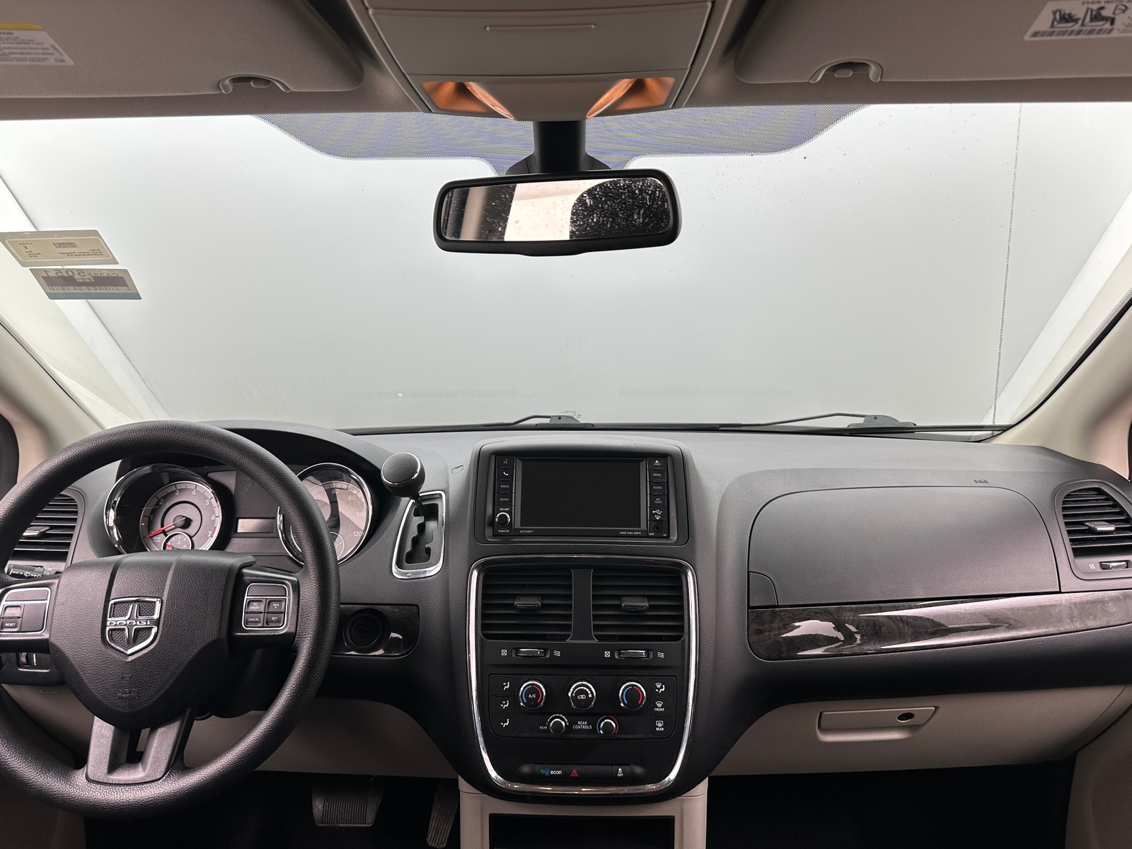 Thumbnail: 2018 Dodge Grand Caravan - 3