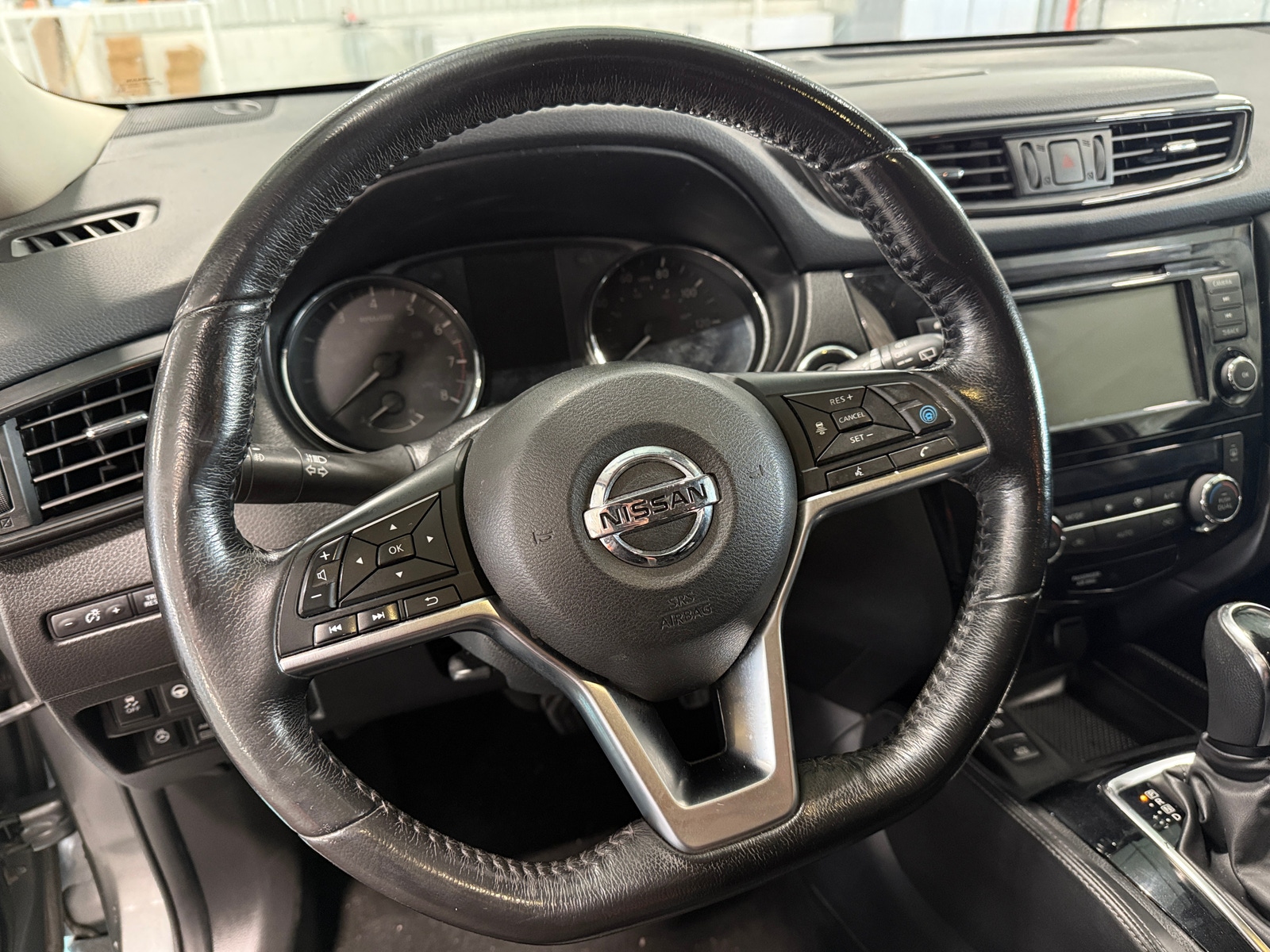 Thumbnail: 2018 Nissan Rogue - 4