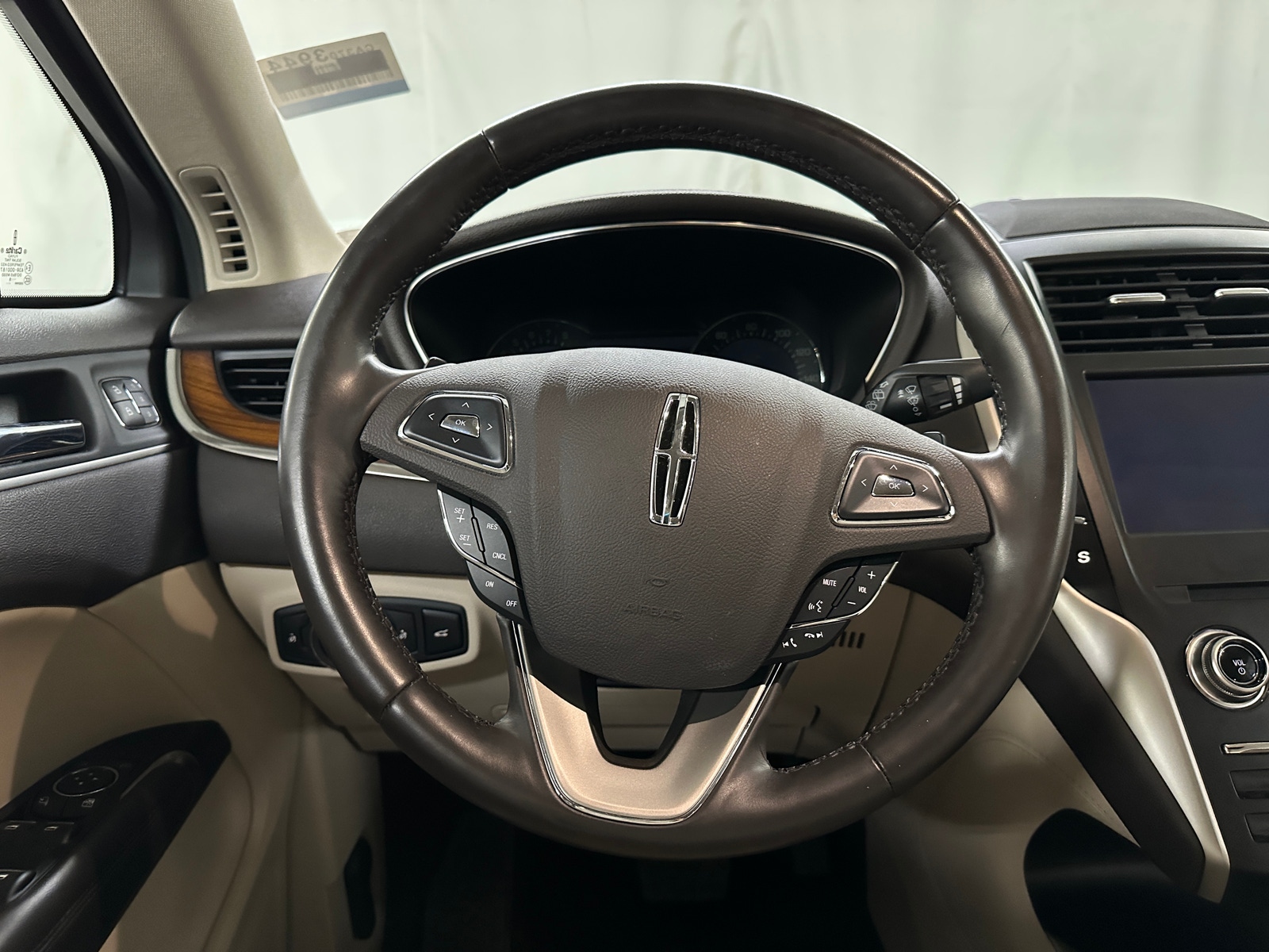 Thumbnail: 2019 Lincoln MKC - 4