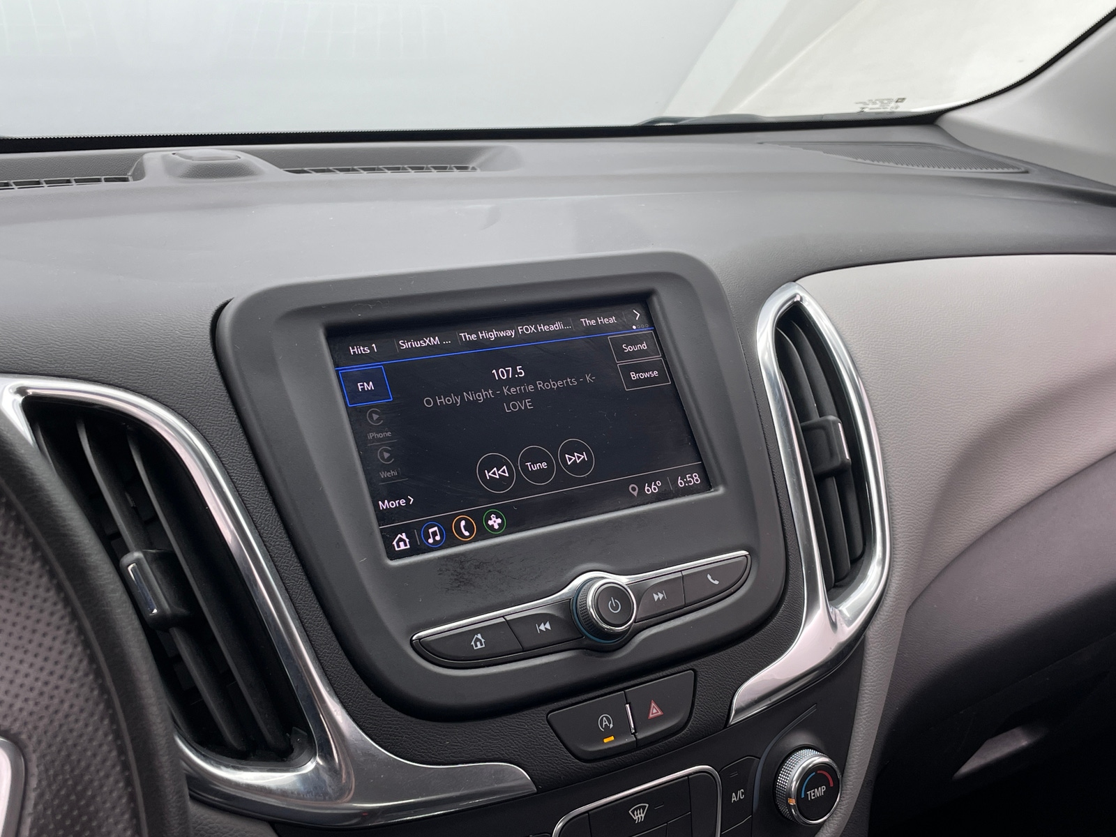 Thumbnail: 2024 Chevrolet Equinox - 4