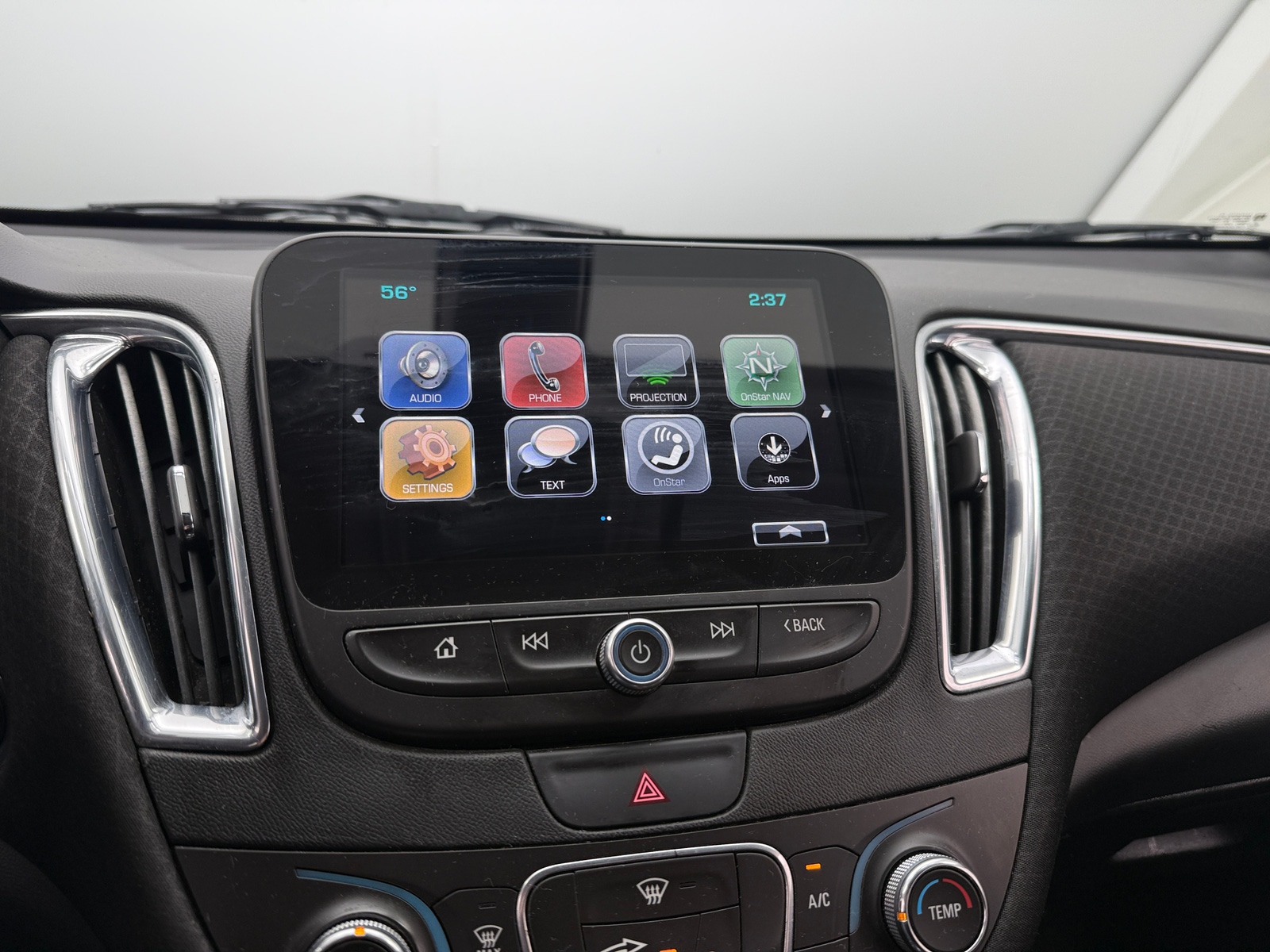 Thumbnail: 2018 Chevrolet Malibu - 4