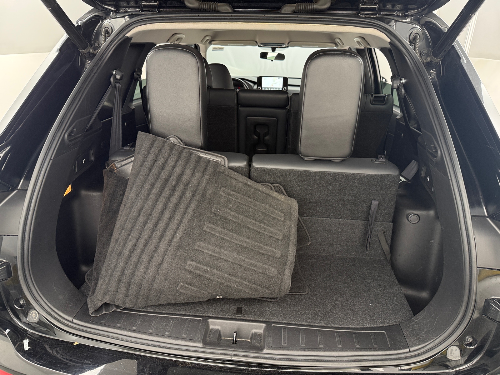 Thumbnail: 2022 Mitsubishi Outlander - 6