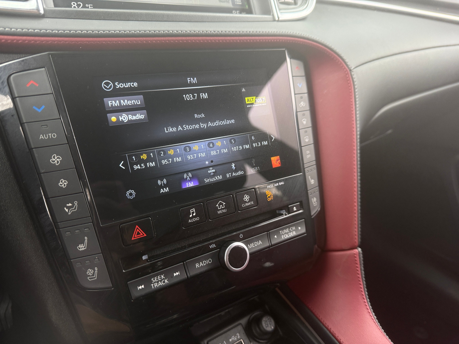 Thumbnail: 2023 INFINITI QX50 - 3