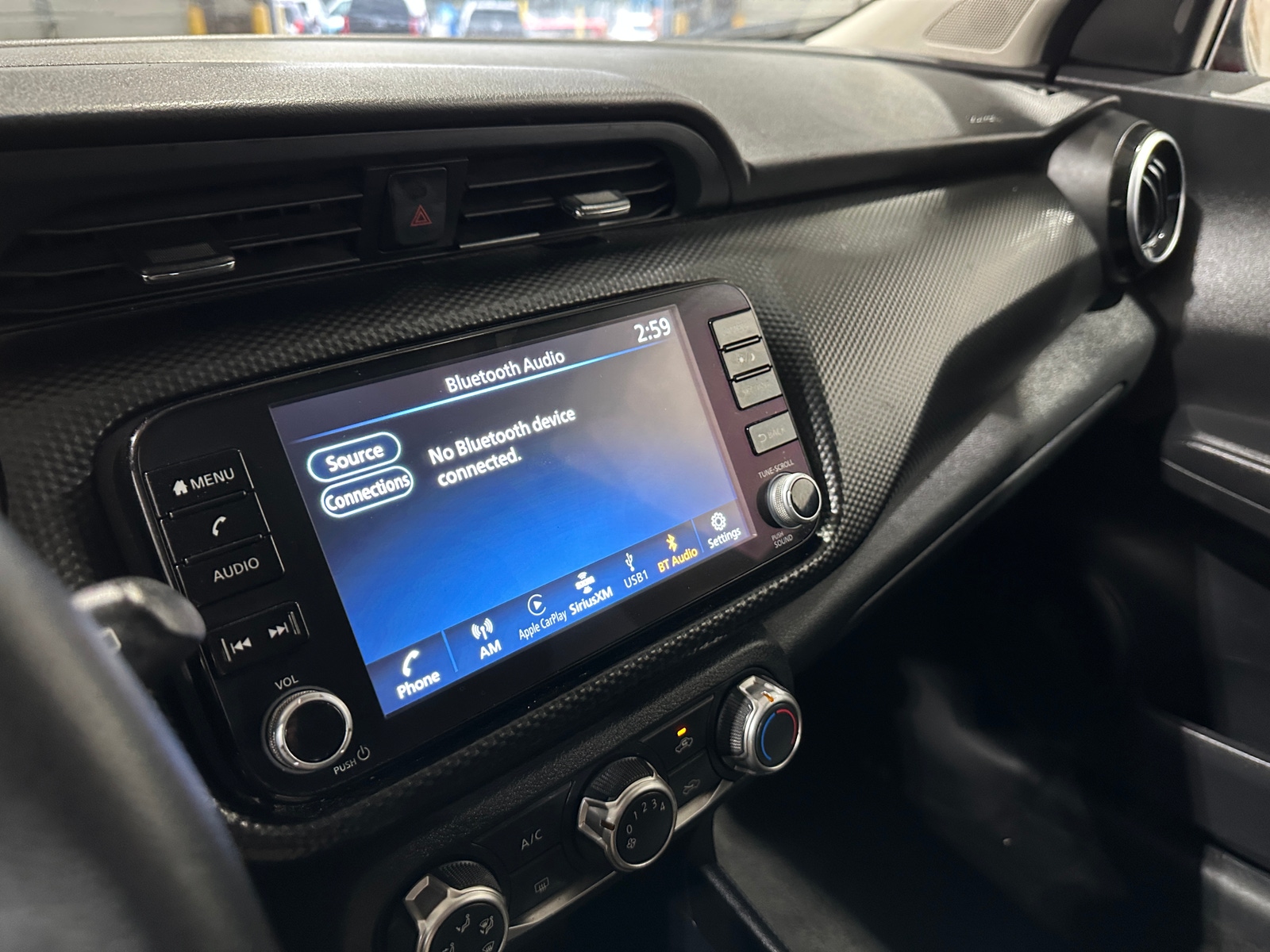 Thumbnail: 2023 Nissan Kicks - 4