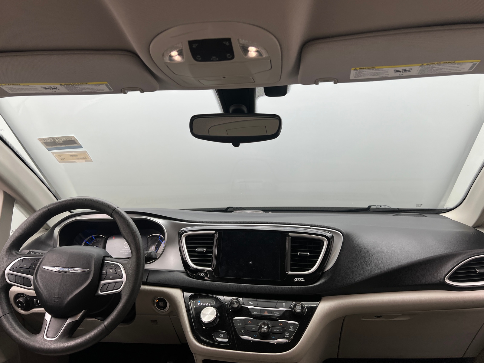 Thumbnail: 2018 Chrysler Pacifica - 3