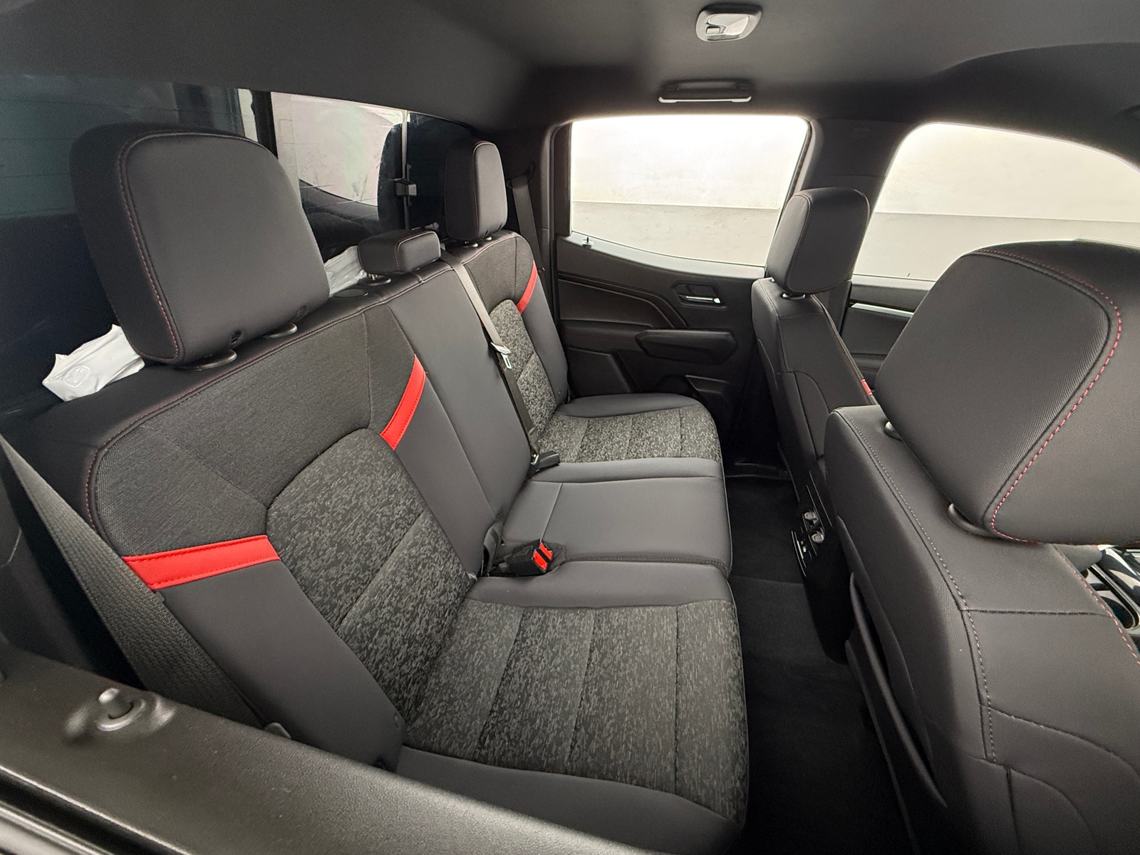 Thumbnail: 2025 Chevrolet Colorado - 6