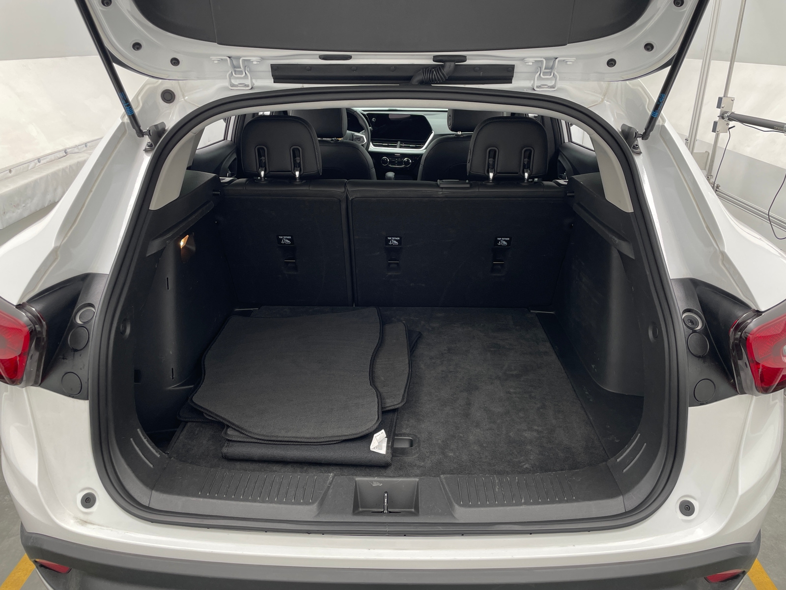 Thumbnail: 2025 Chevrolet Trax - 7