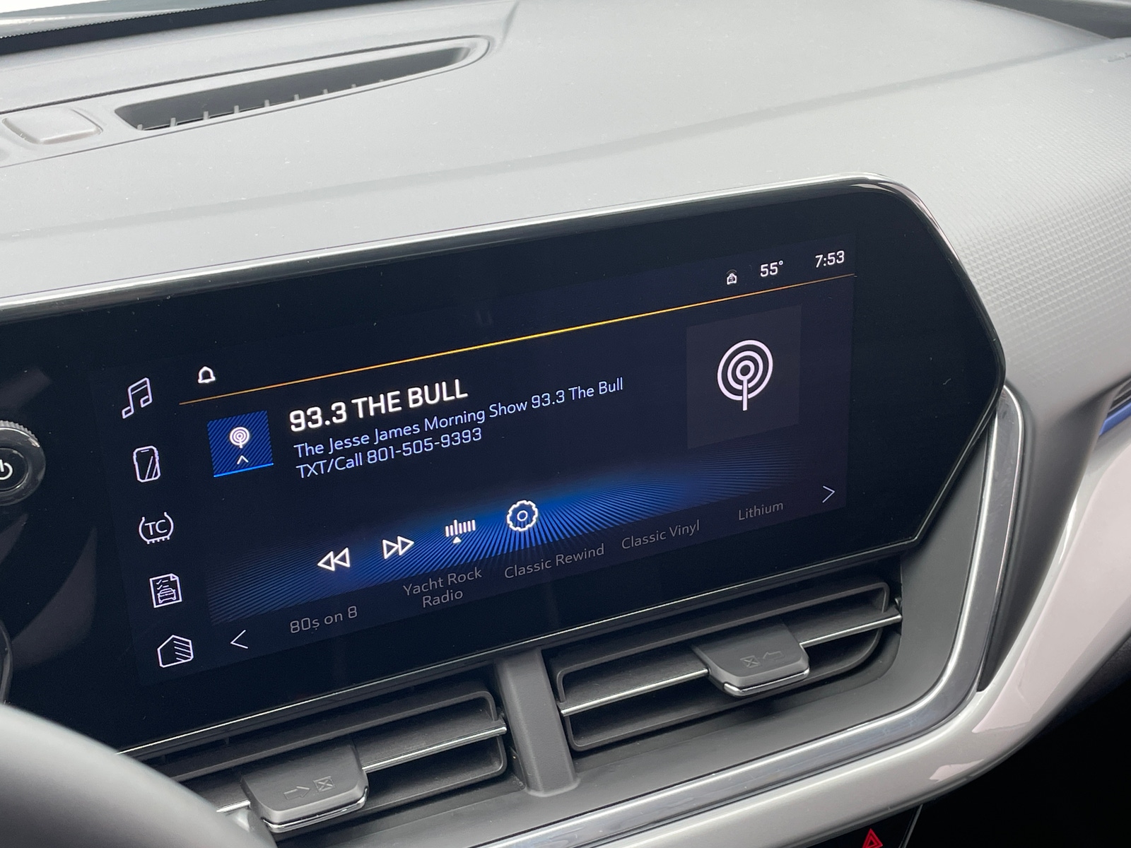 Thumbnail: 2025 Chevrolet Trax - 4