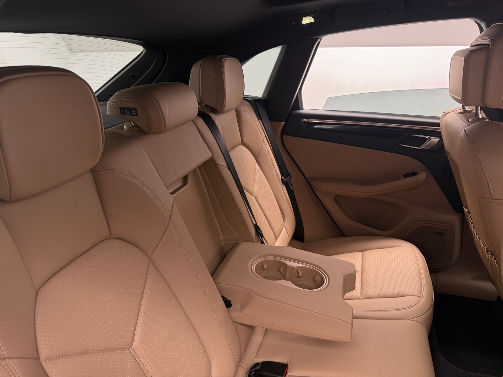 Thumbnail: 2022 Porsche Macan - 5