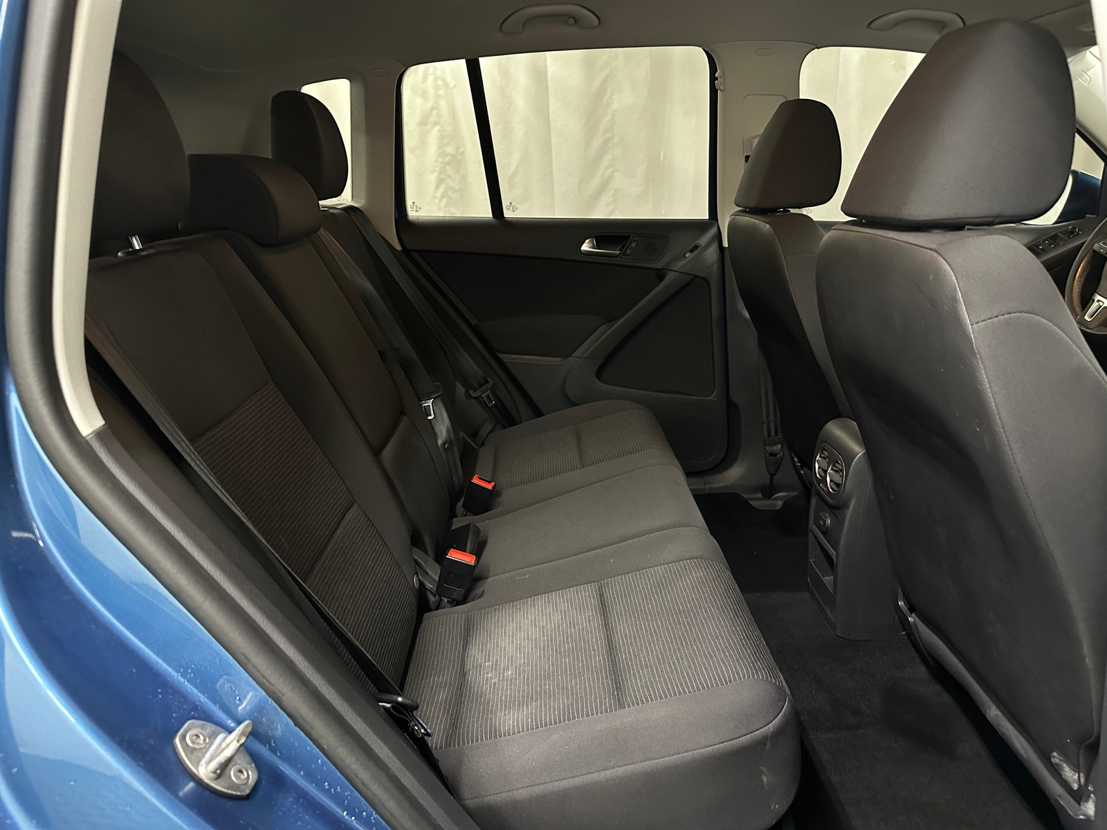 Thumbnail: 2018 Volkswagen Tiguan - 6