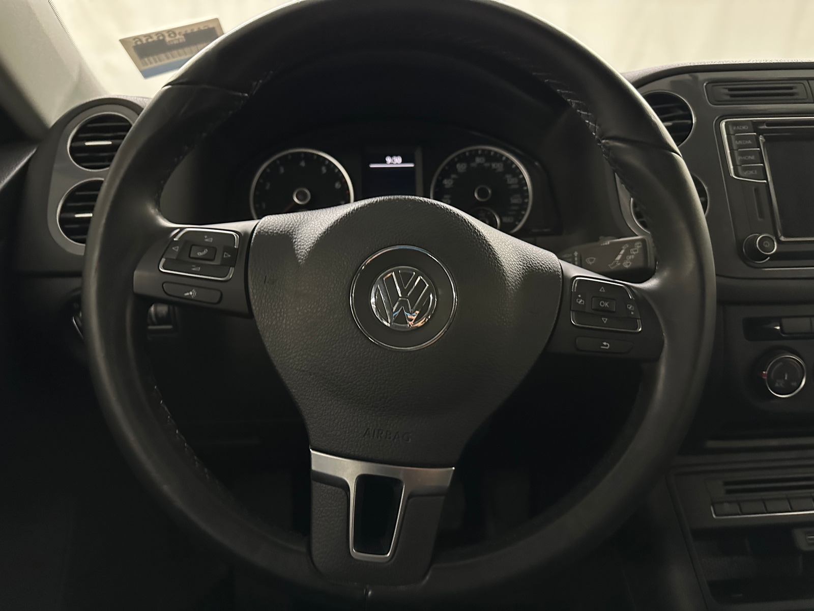 Thumbnail: 2018 Volkswagen Tiguan - 5