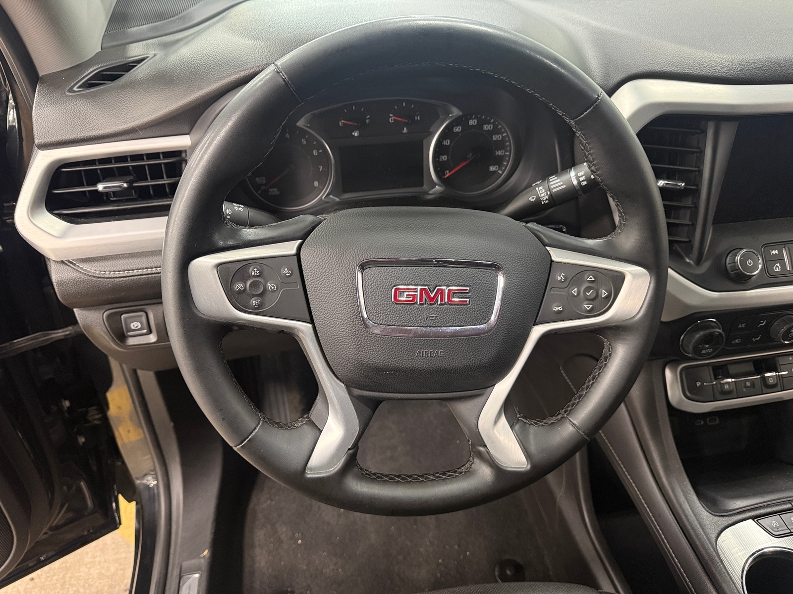 Thumbnail: 2023 GMC Acadia - 4