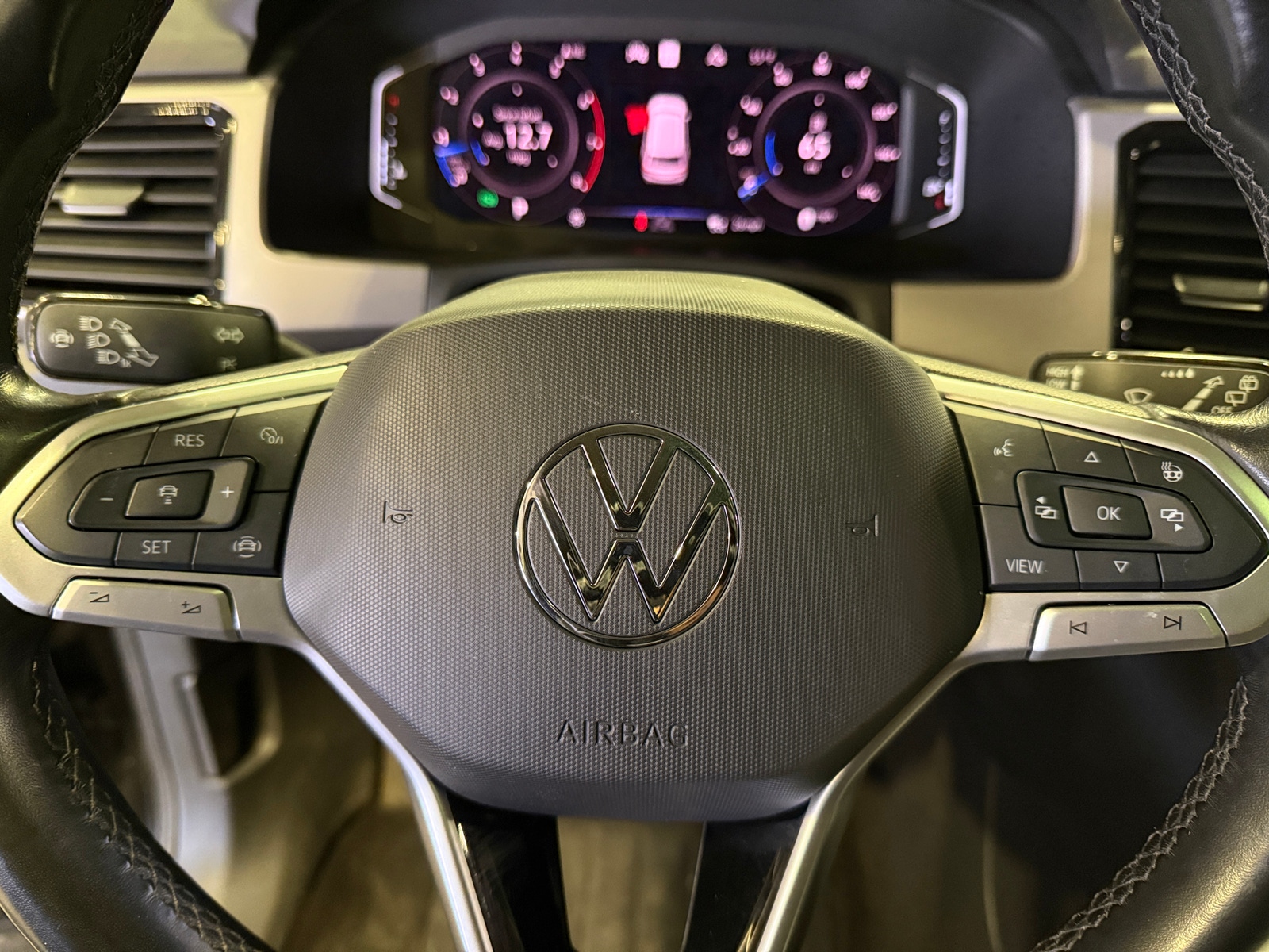 Thumbnail: 2021 Volkswagen Atlas - 4