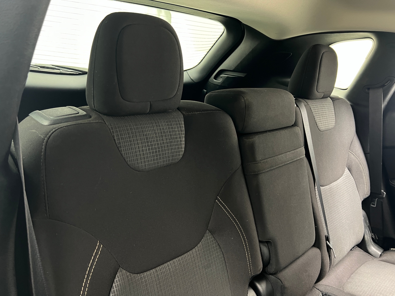 Thumbnail: 2017 Jeep Cherokee - 6