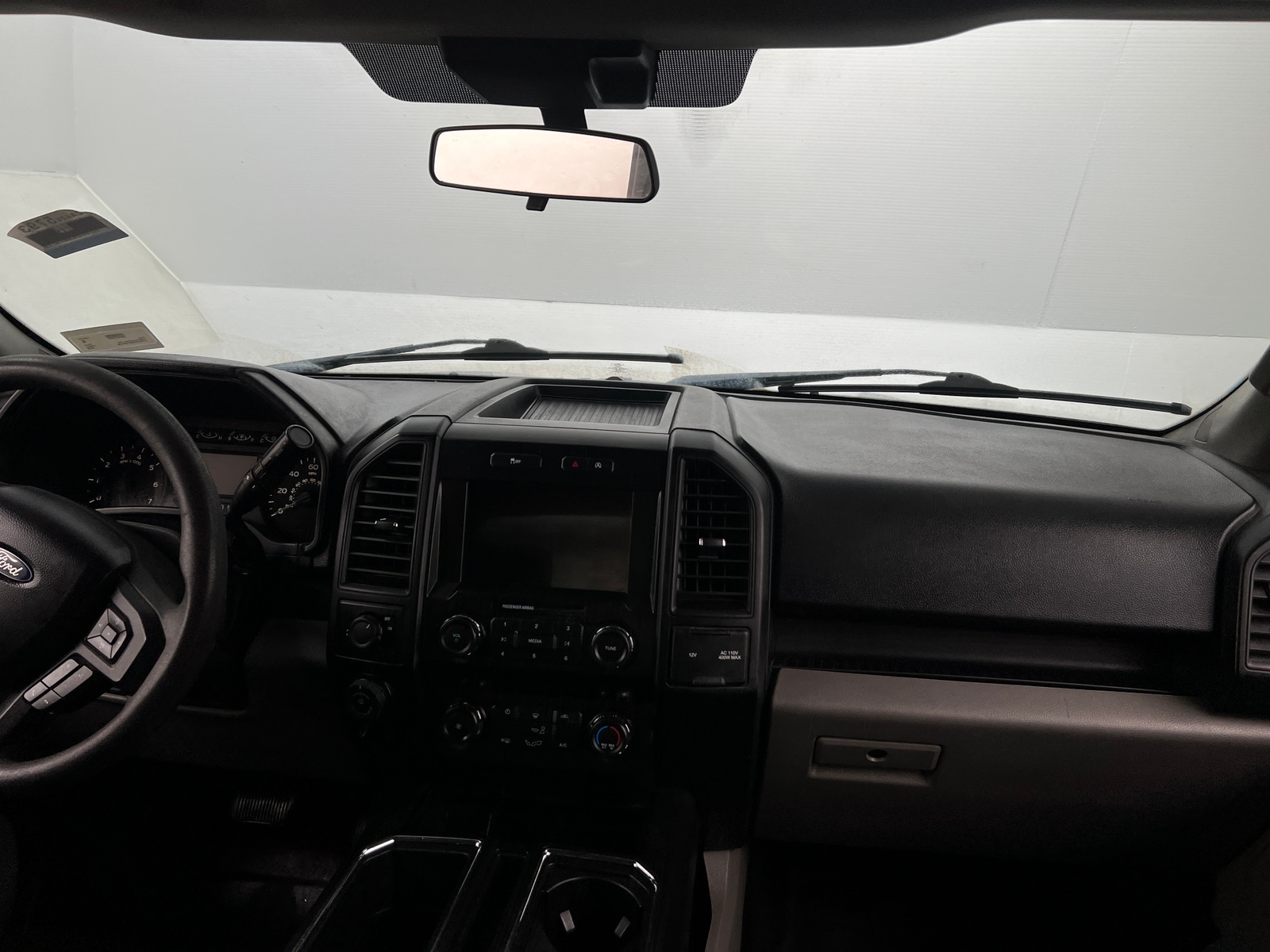 Thumbnail: 2019 Ford Econoline - 3