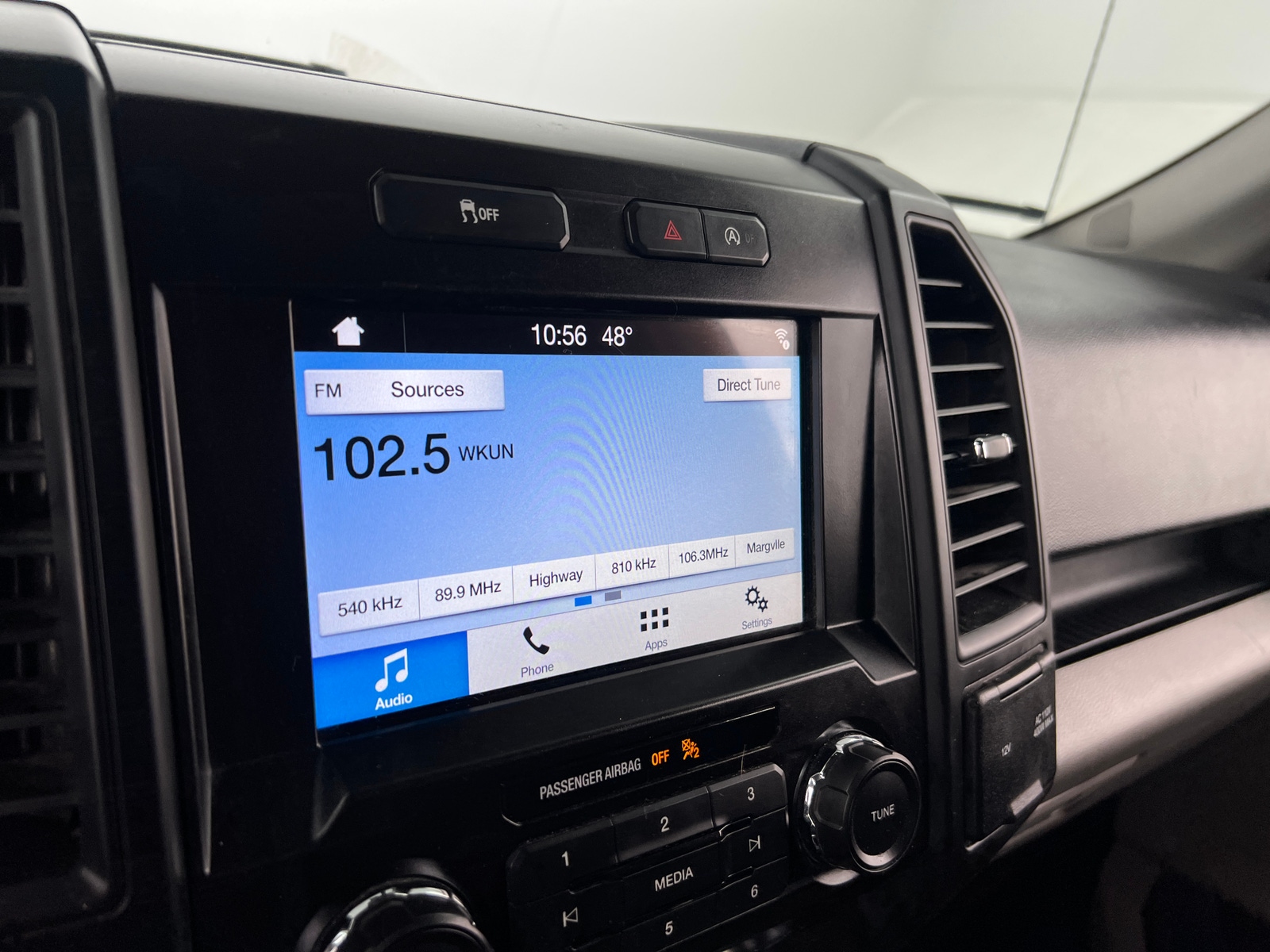 Thumbnail: 2019 Ford Econoline - 4