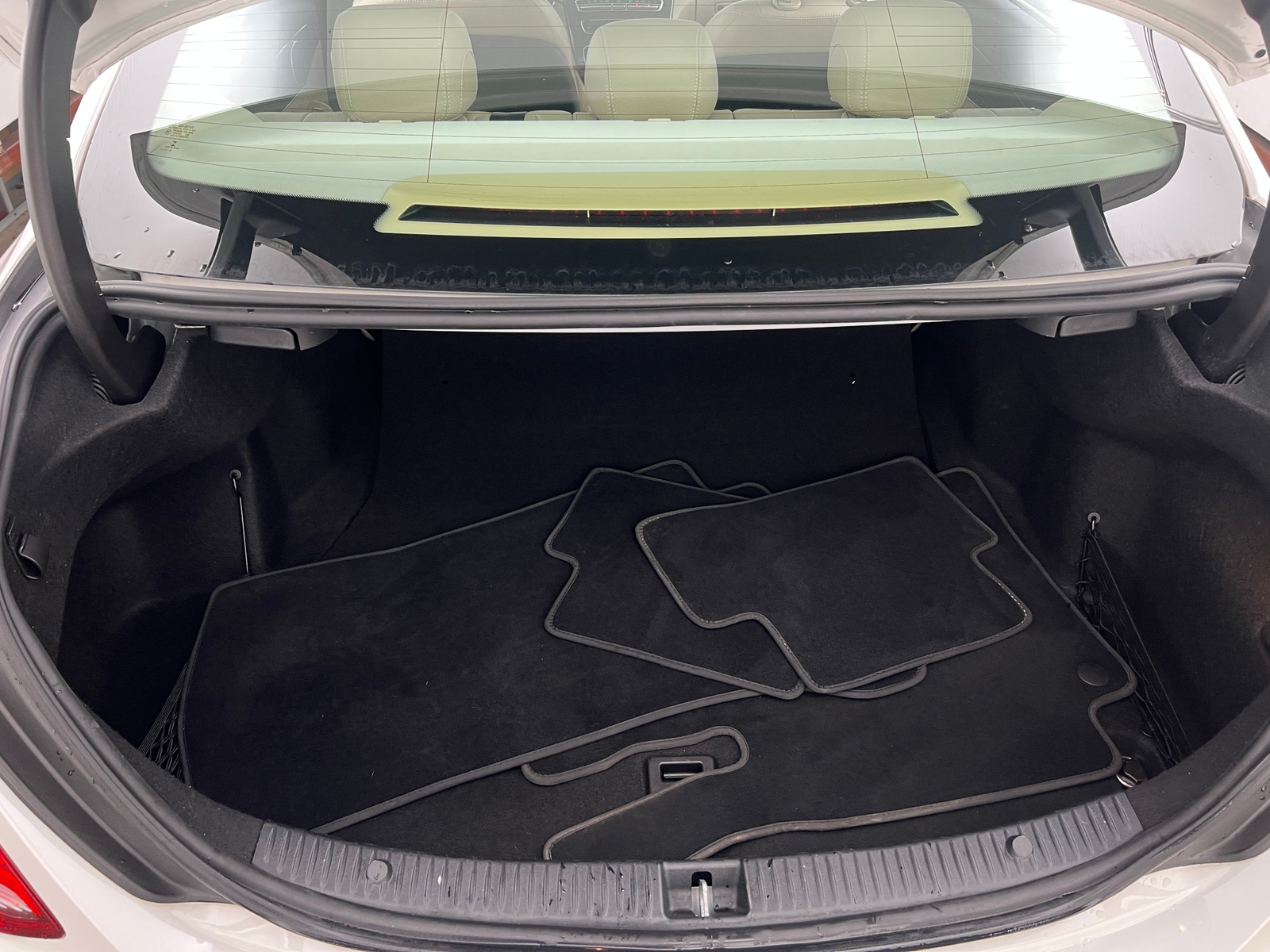 Thumbnail: 2016 Mercedes-Benz C-Class - 6