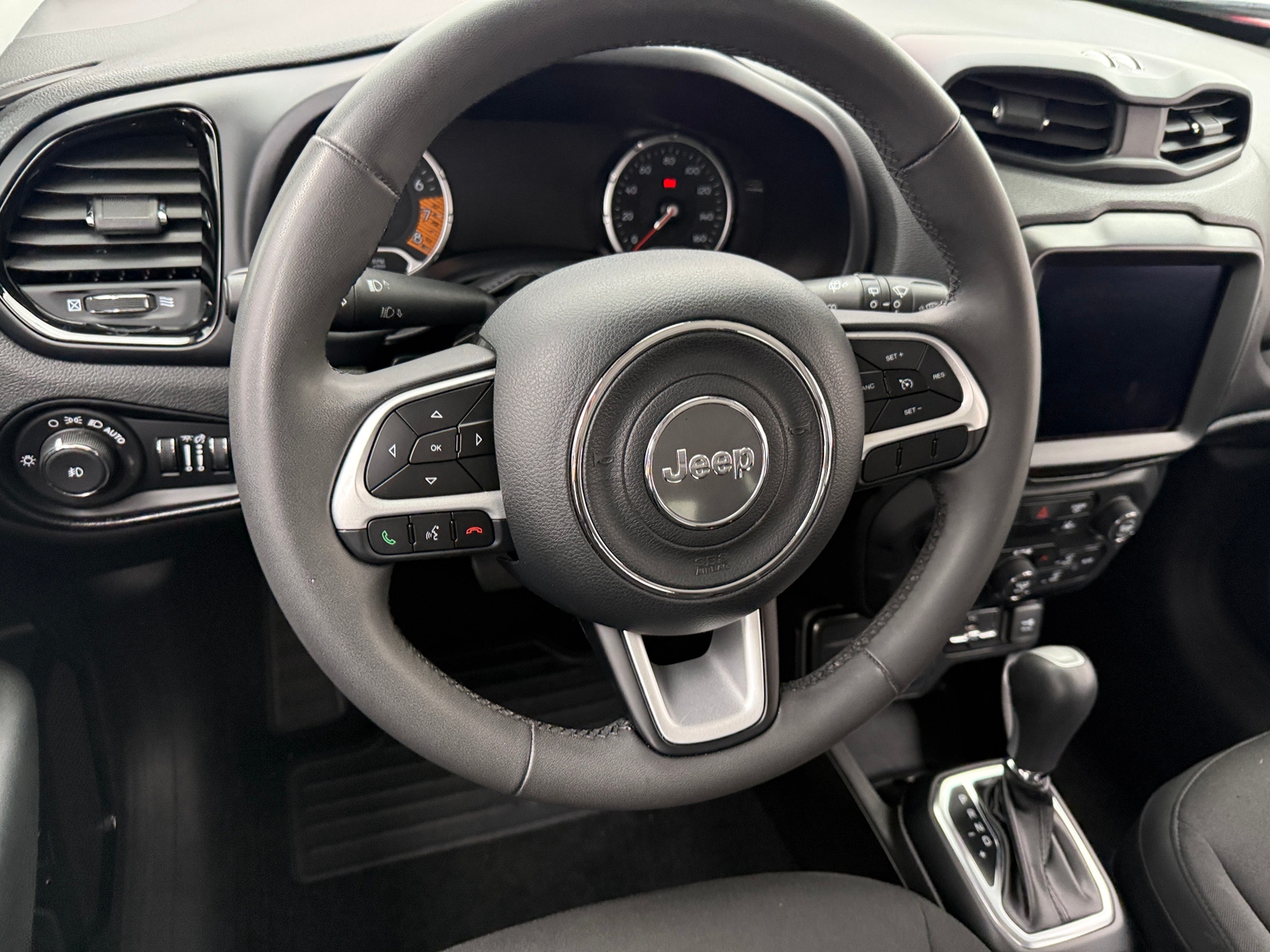 Thumbnail: 2023 Jeep Renegade - 5