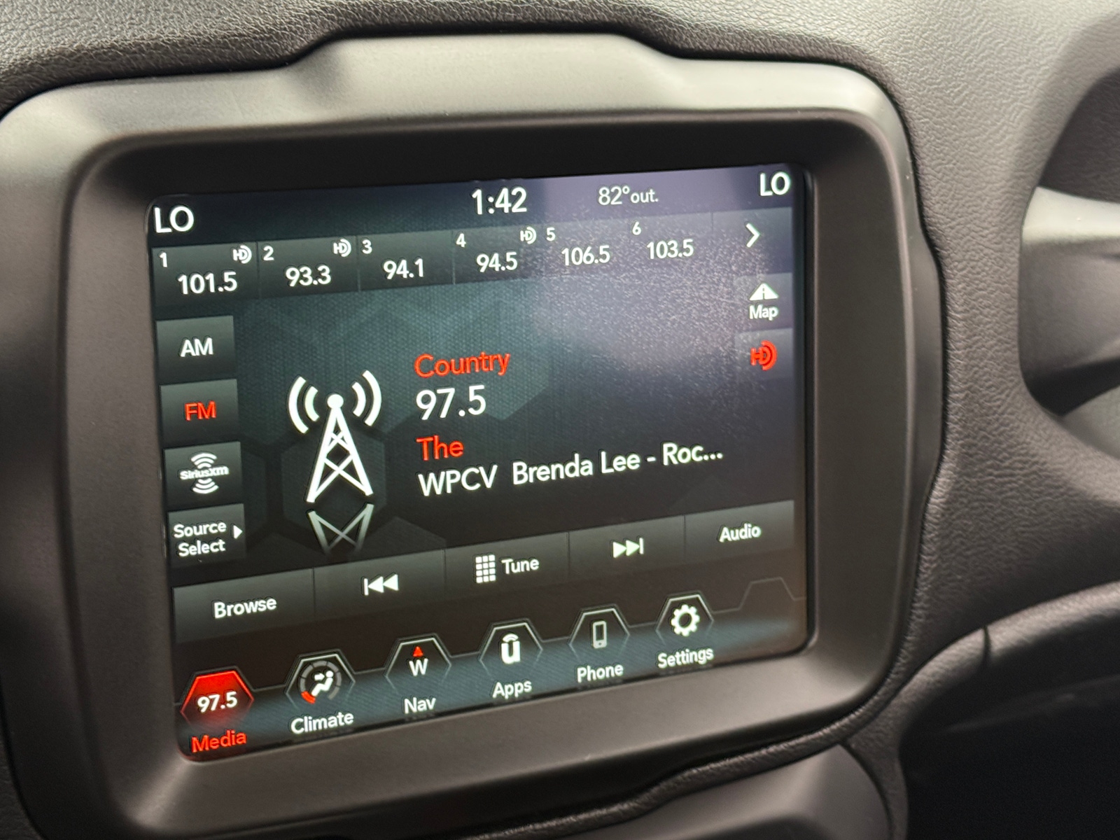 Thumbnail: 2023 Jeep Renegade - 4