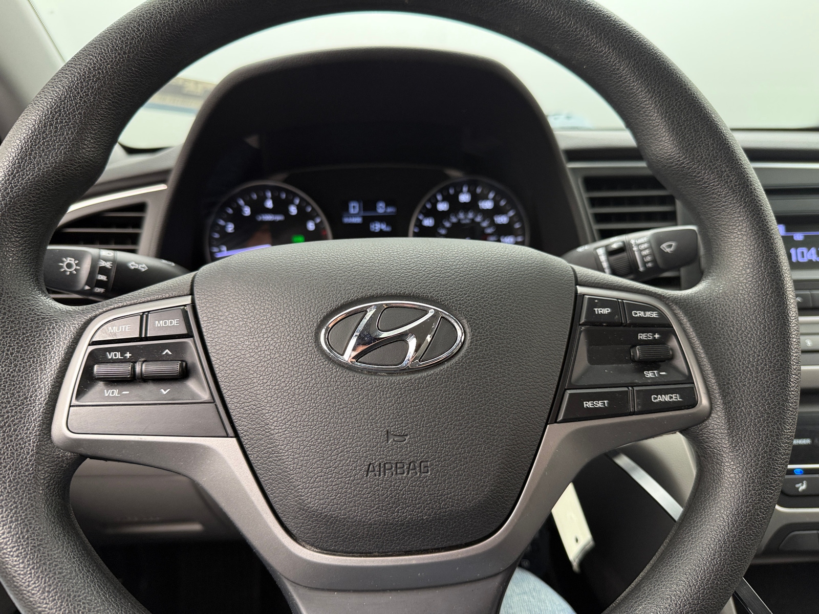 Thumbnail: 2017 Hyundai Elantra - 5