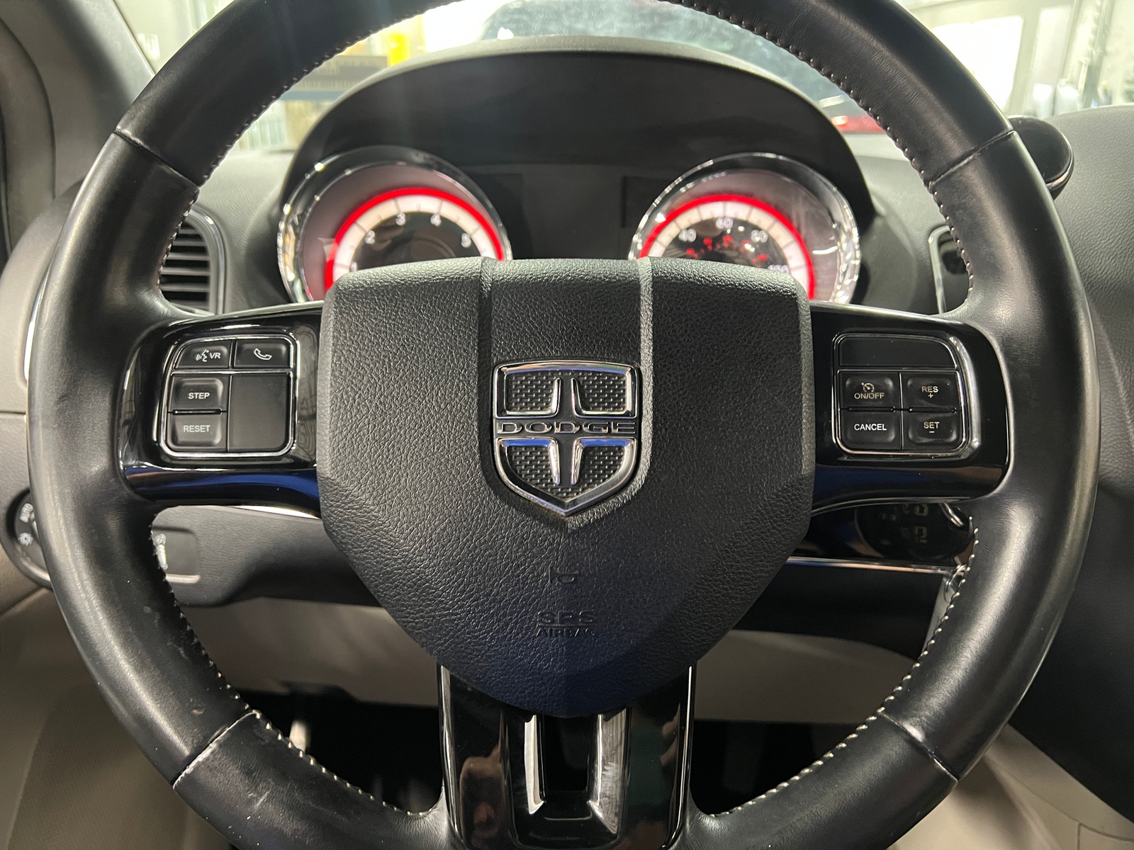 Thumbnail: 2017 Dodge Grand Caravan - 4