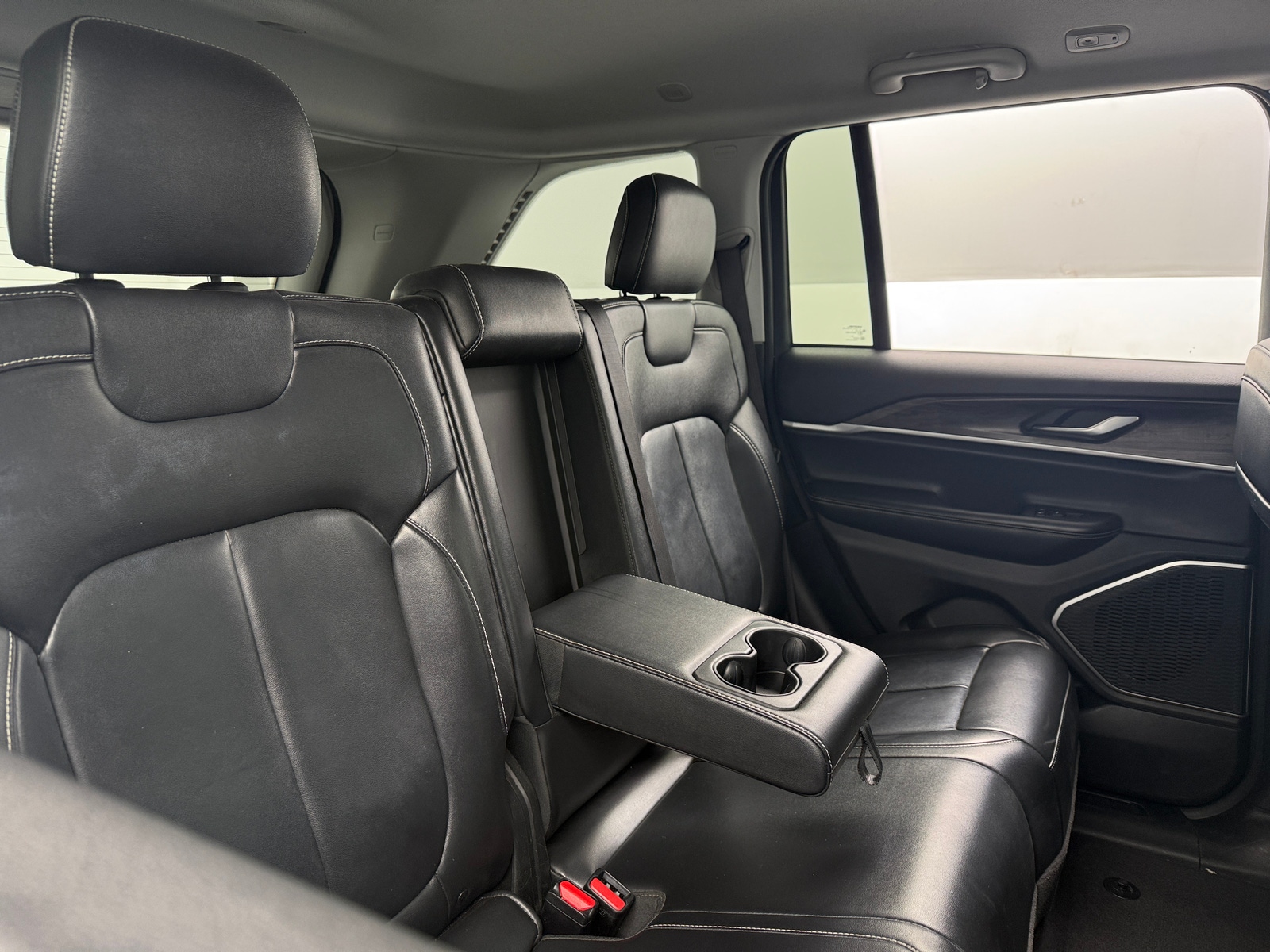 Thumbnail: 2022 Jeep Grand Cherokee - 5