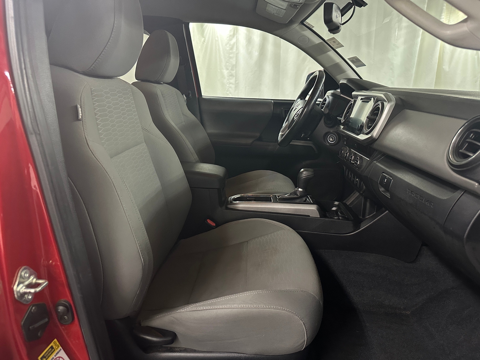 Thumbnail: 2016 Toyota Tacoma - 2