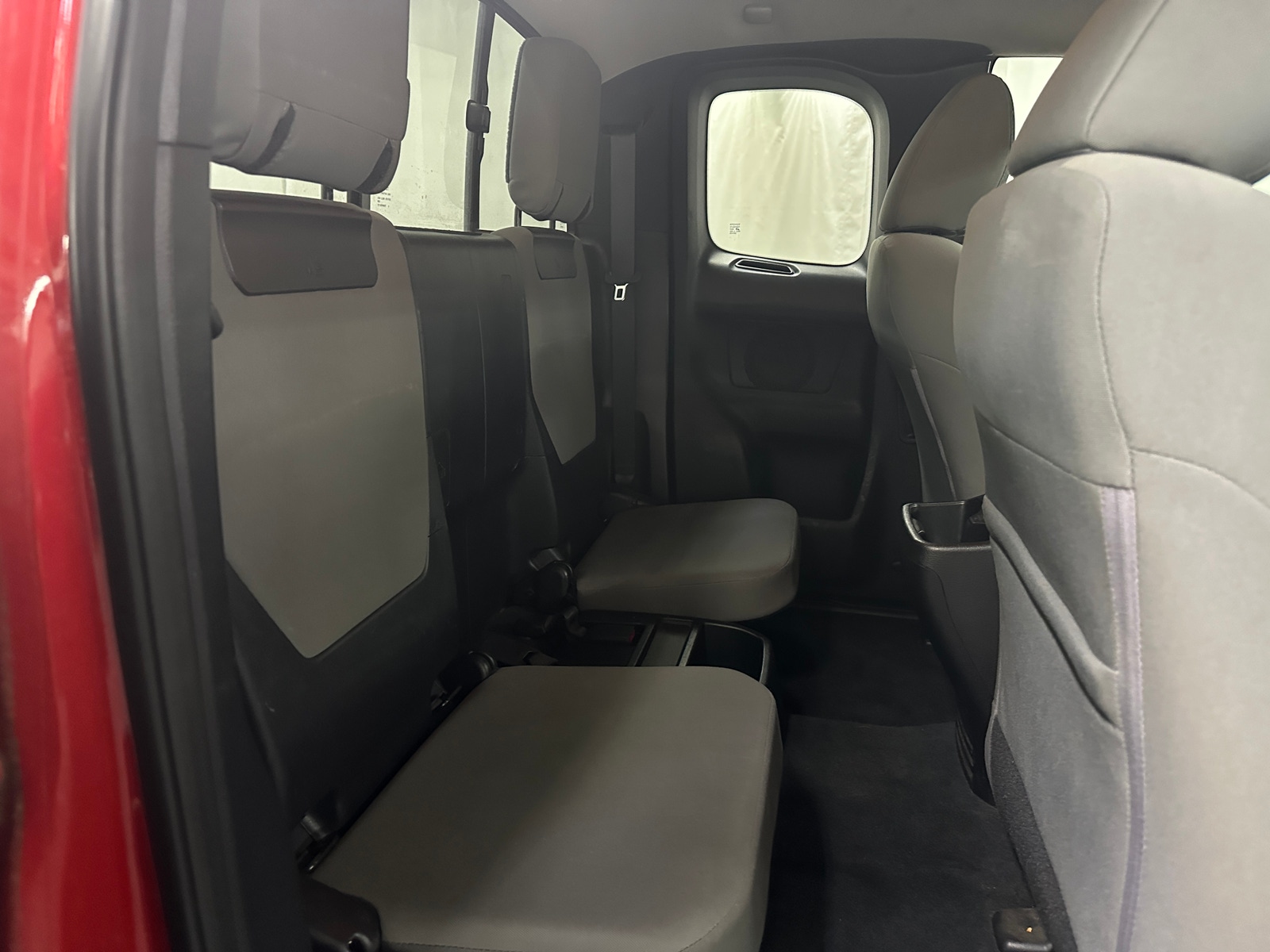 Thumbnail: 2016 Toyota Tacoma - 6