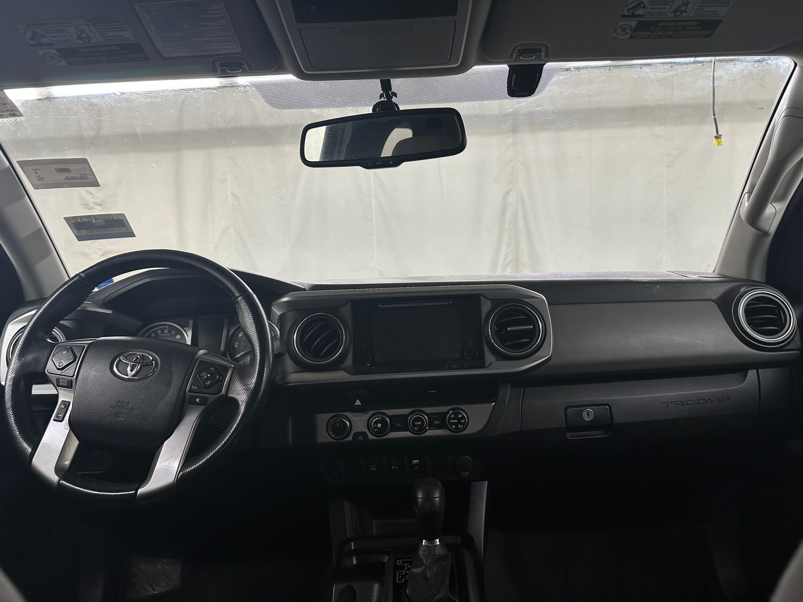 Thumbnail: 2016 Toyota Tacoma - 3