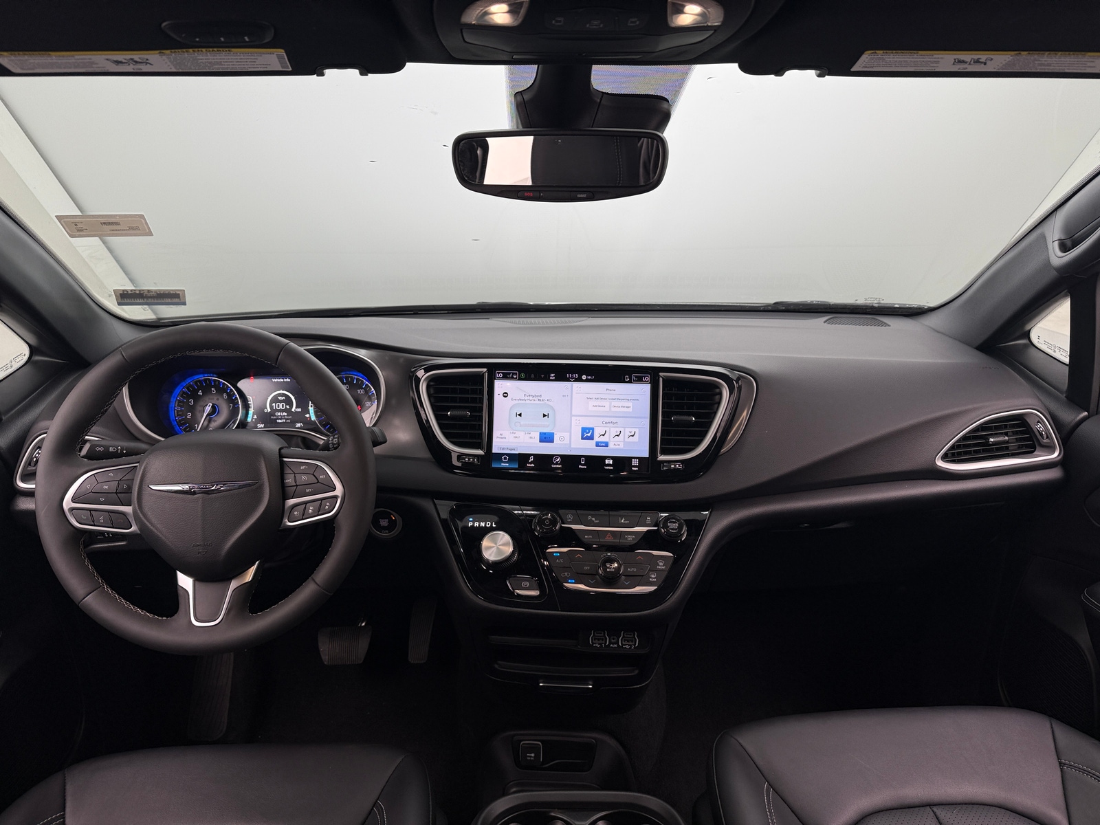 Thumbnail: 2025 Chrysler Pacifica - 2