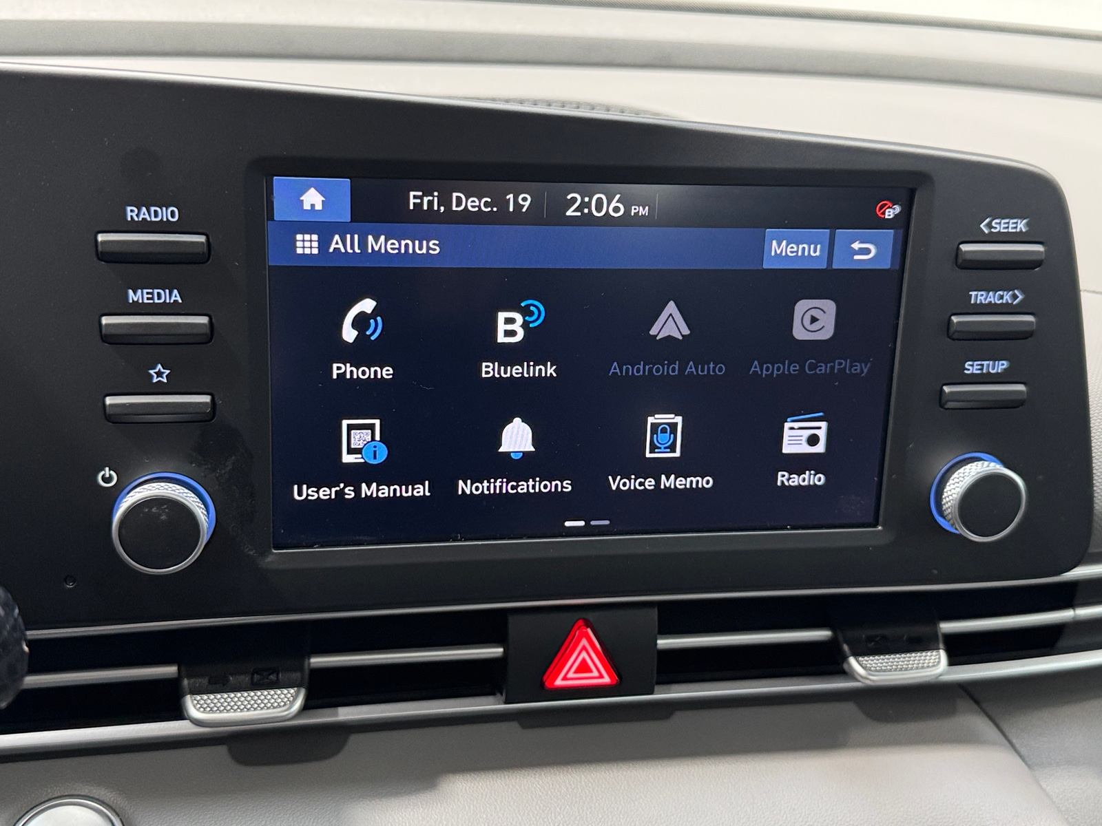 Thumbnail: 2023 Hyundai Elantra - 4