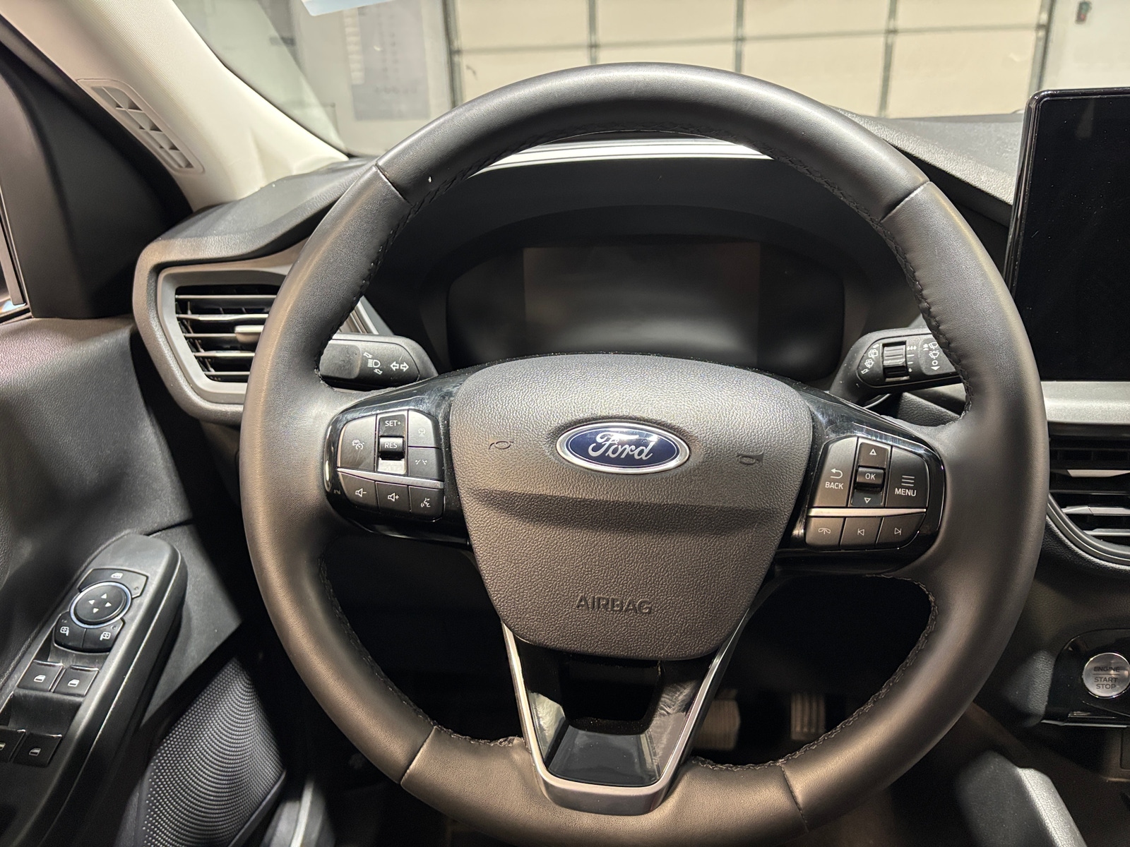 Thumbnail: 2023 Ford Escape - 5