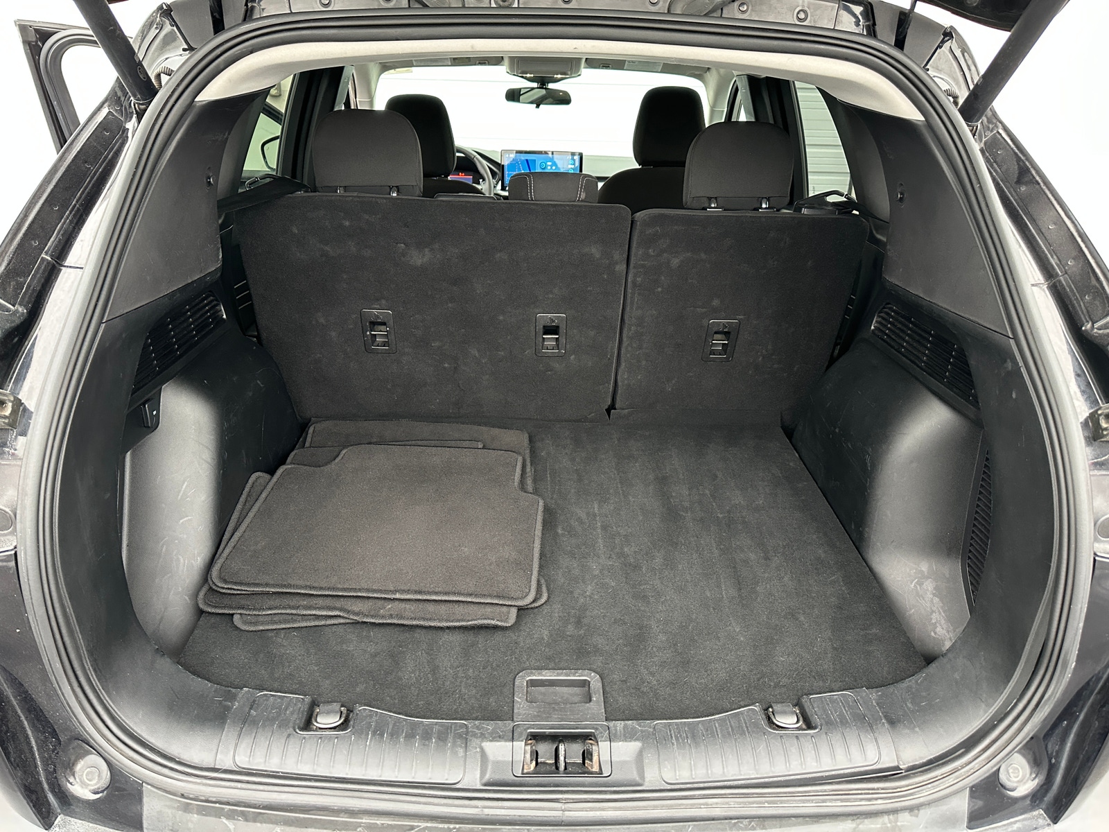 Thumbnail: 2023 Ford Escape - 7