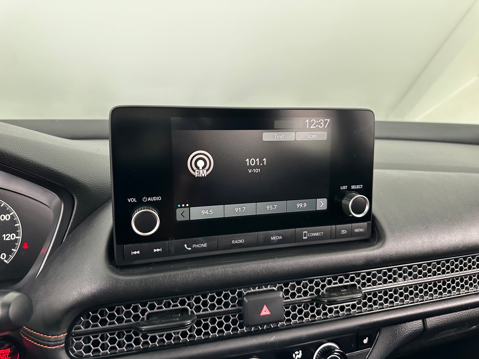 Thumbnail: 2024 Honda HR-V - 4