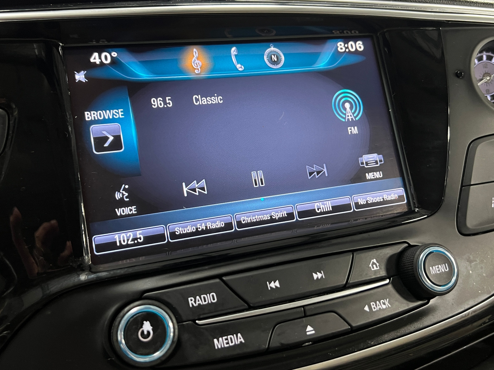 Thumbnail: 2016 Buick Envision - 3