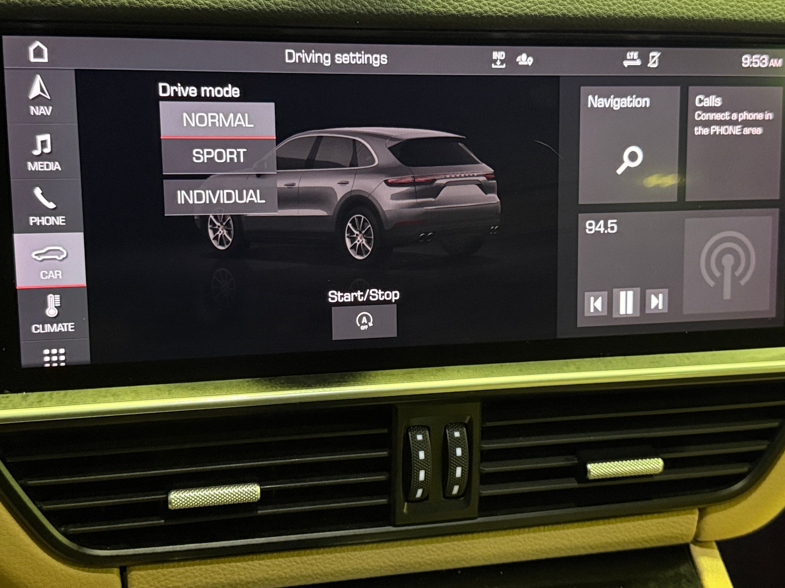 Thumbnail: 2020 Porsche Cayenne - 3