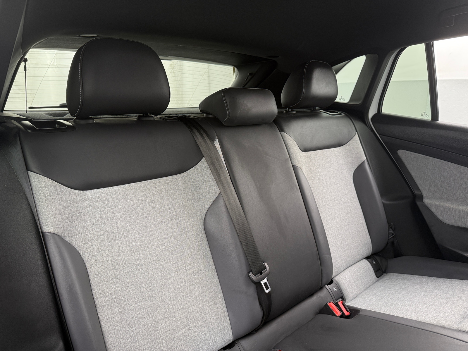 Thumbnail: 2023 Volkswagen ID.4 - 6