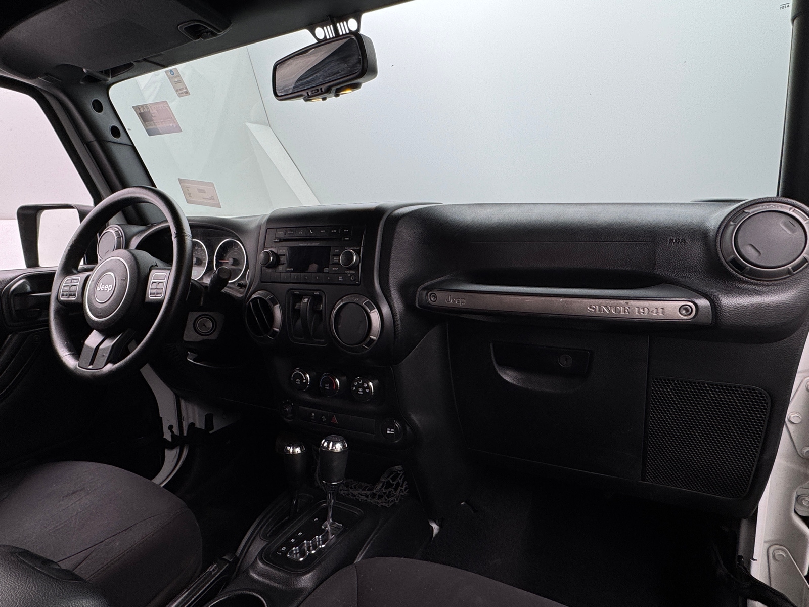 Thumbnail: 2015 Jeep Wrangler - 3