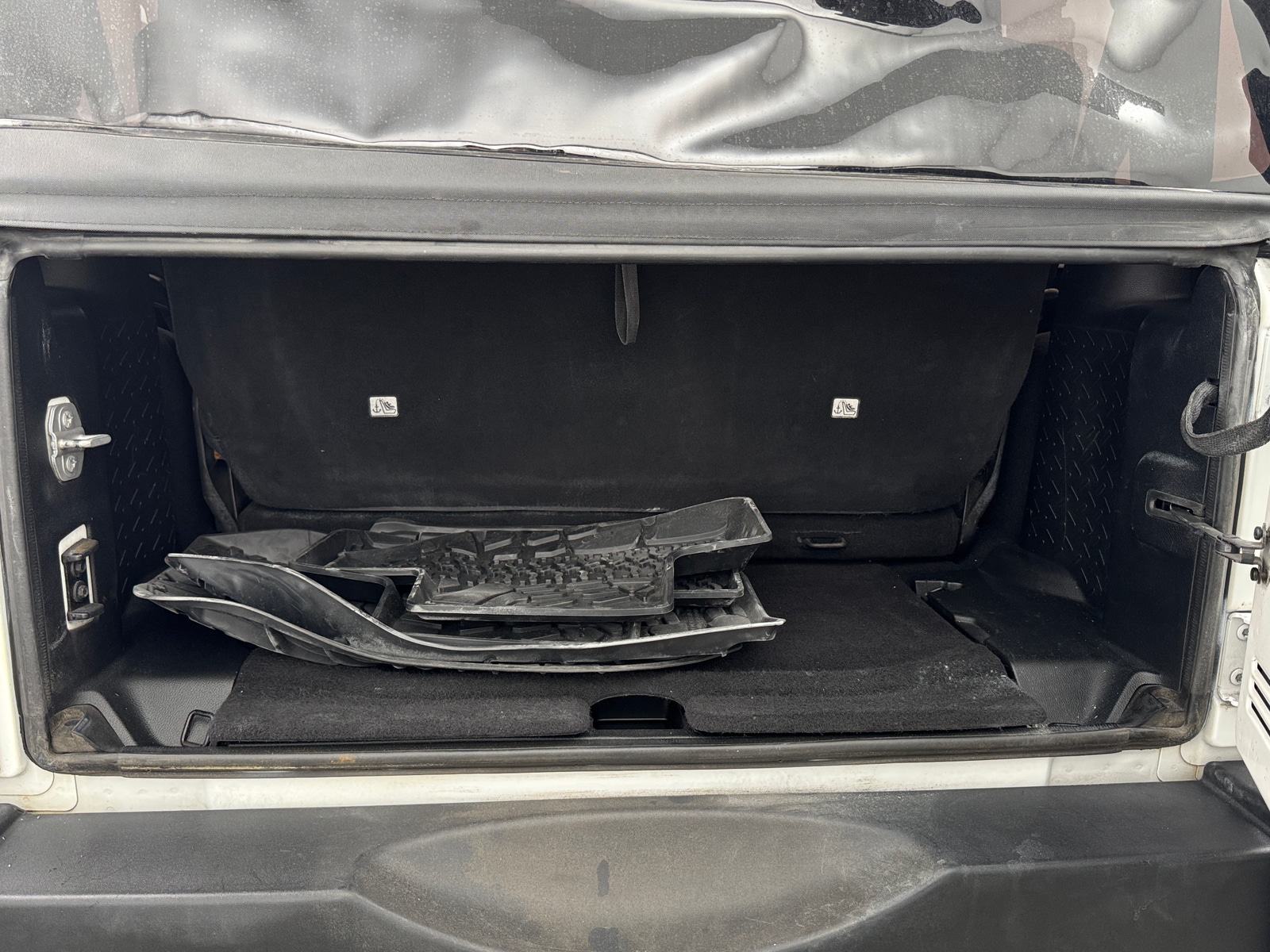 Thumbnail: 2015 Jeep Wrangler - 7