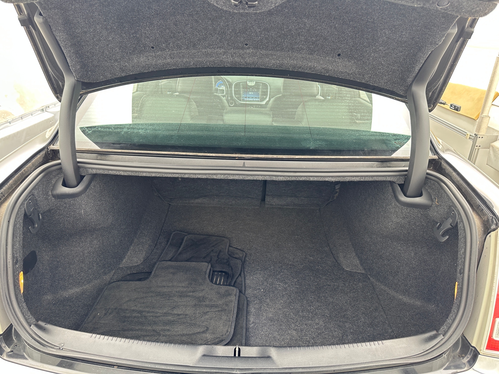 Thumbnail: 2011 Chrysler 300 - 6