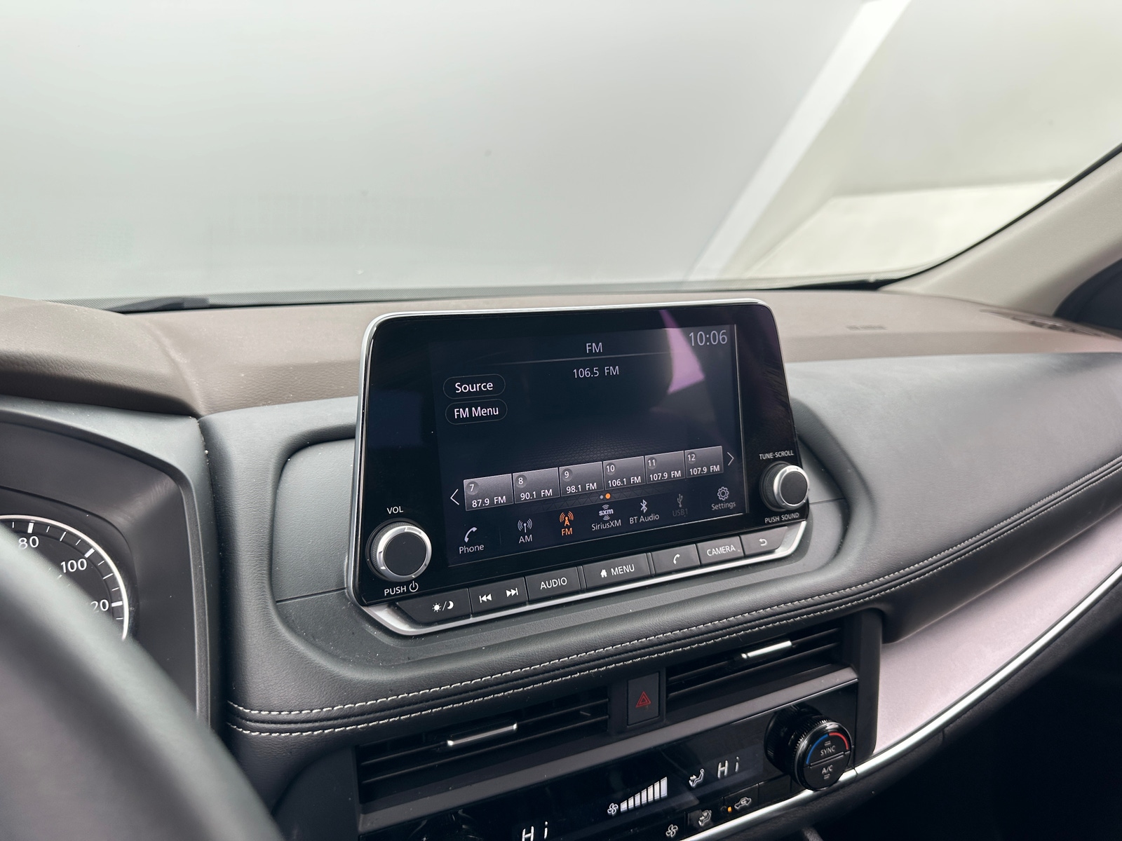 Thumbnail: 2023 Nissan Rogue - 4