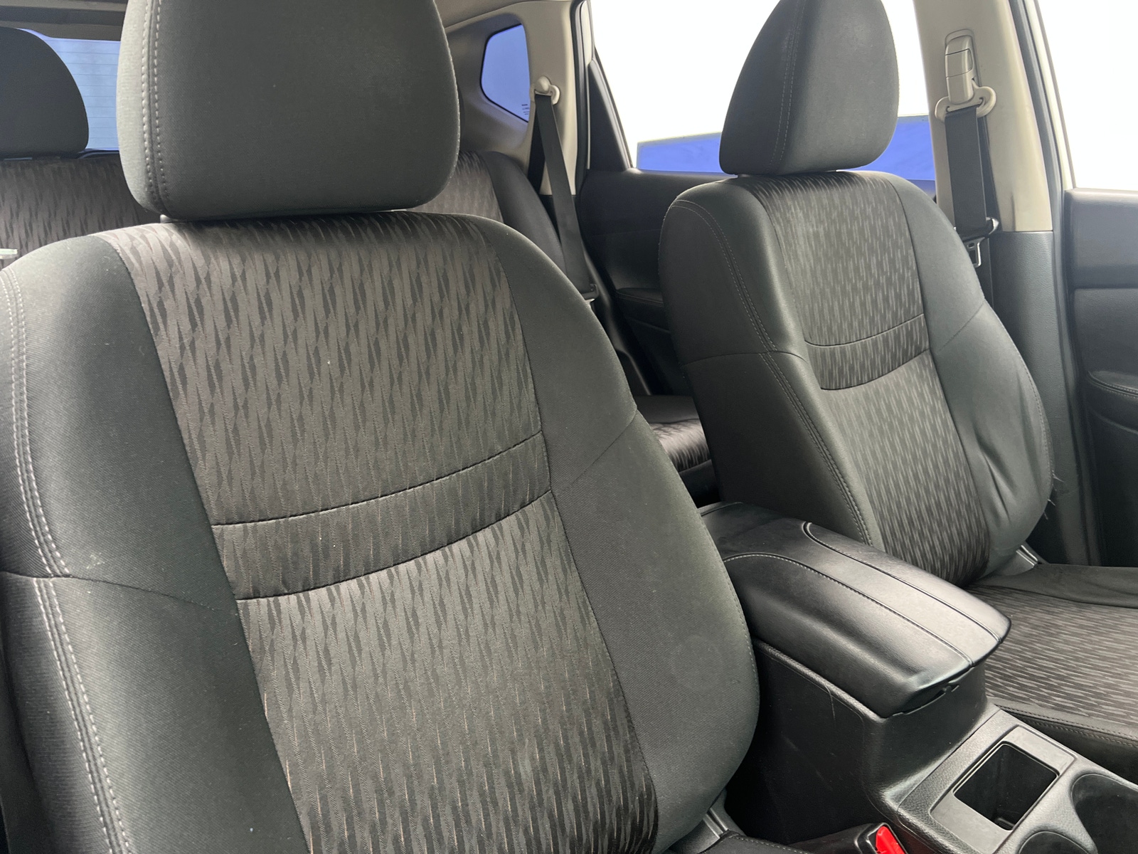 Thumbnail: 2019 Nissan Rogue - 2